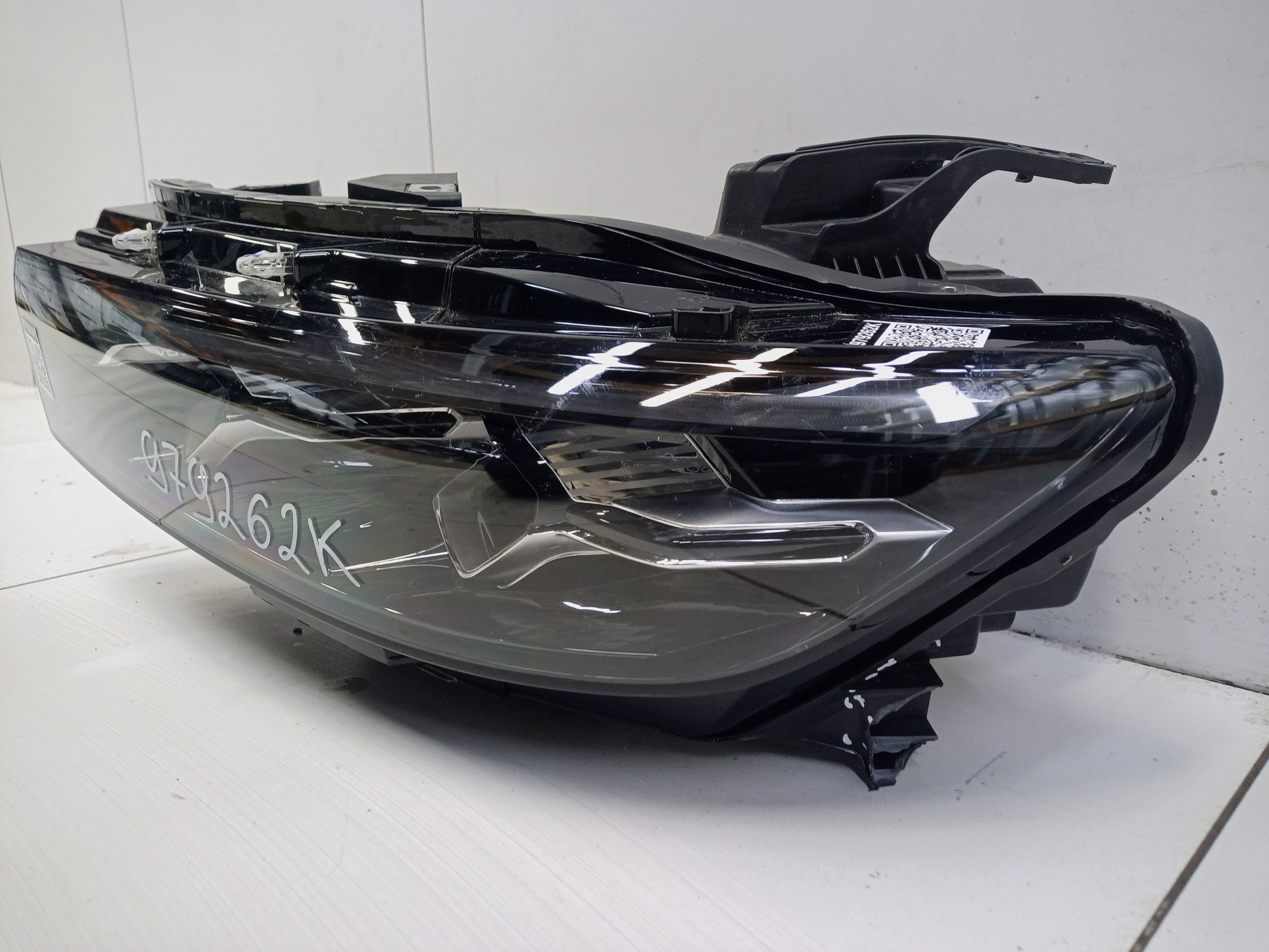 Фара передняя левая Voyah Free Restail