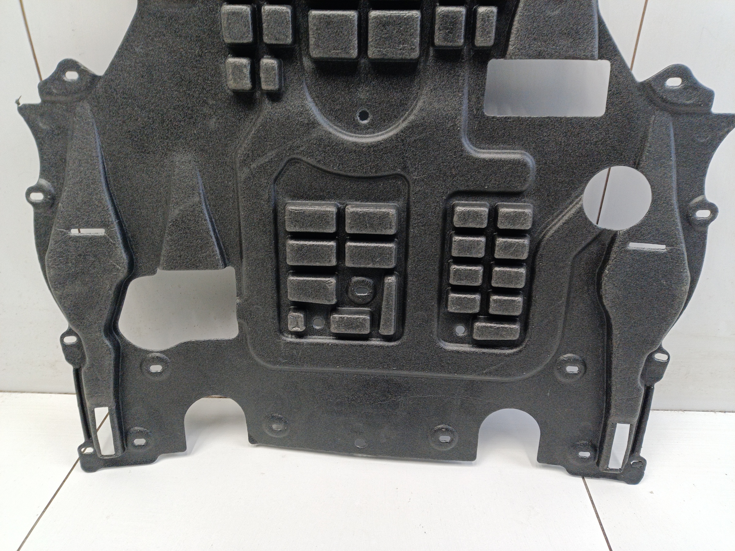 Пыльник двигателя Mercedes Benz GLE-Klasse V167