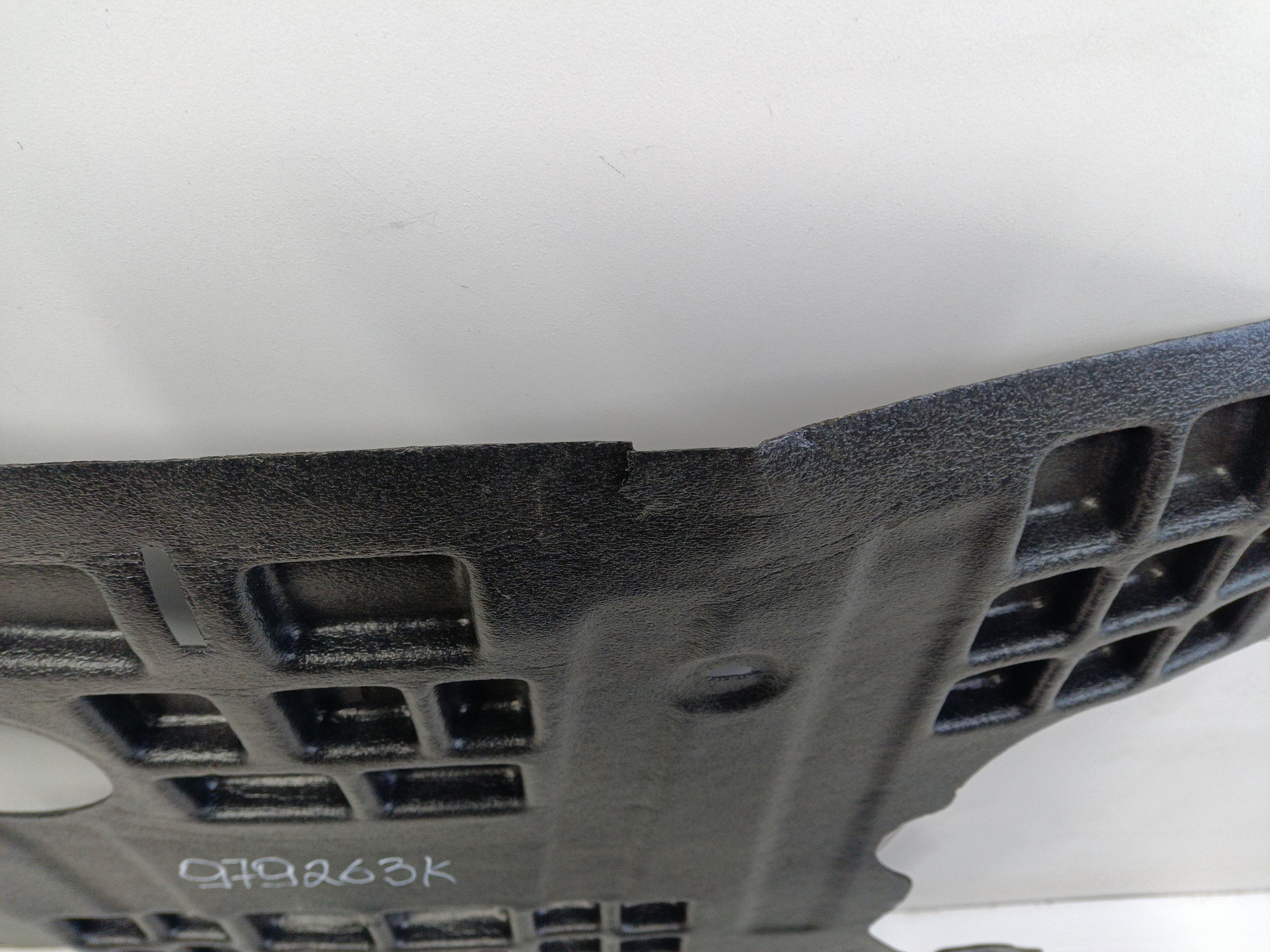 Пыльник двигателя Mercedes Benz GLE-Klasse V167