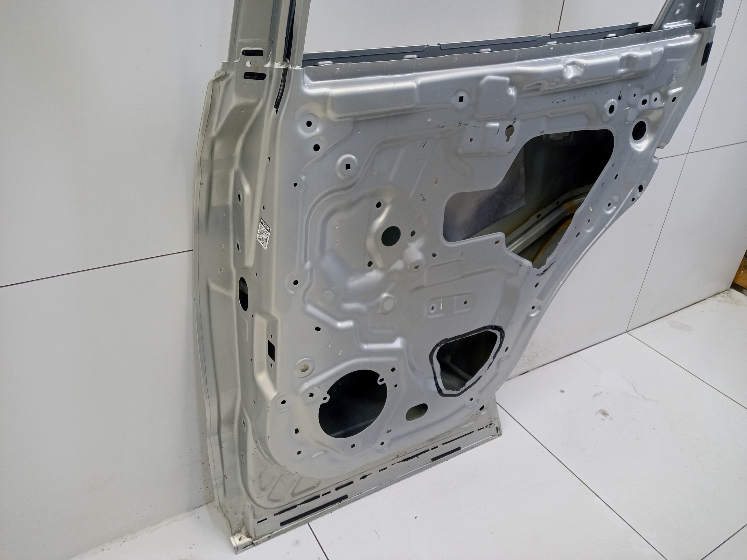 Дверь задняя правая Hongqi HS5