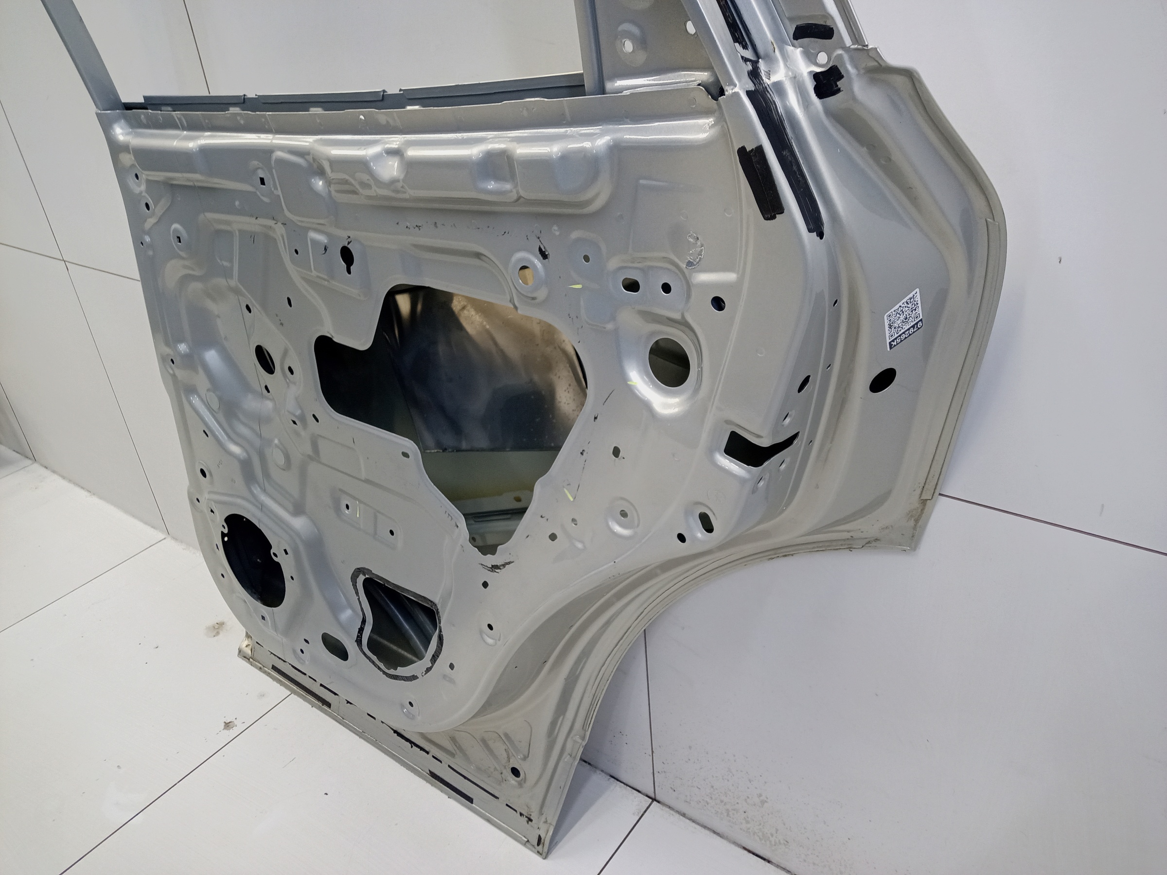 Дверь задняя правая Hongqi HS5