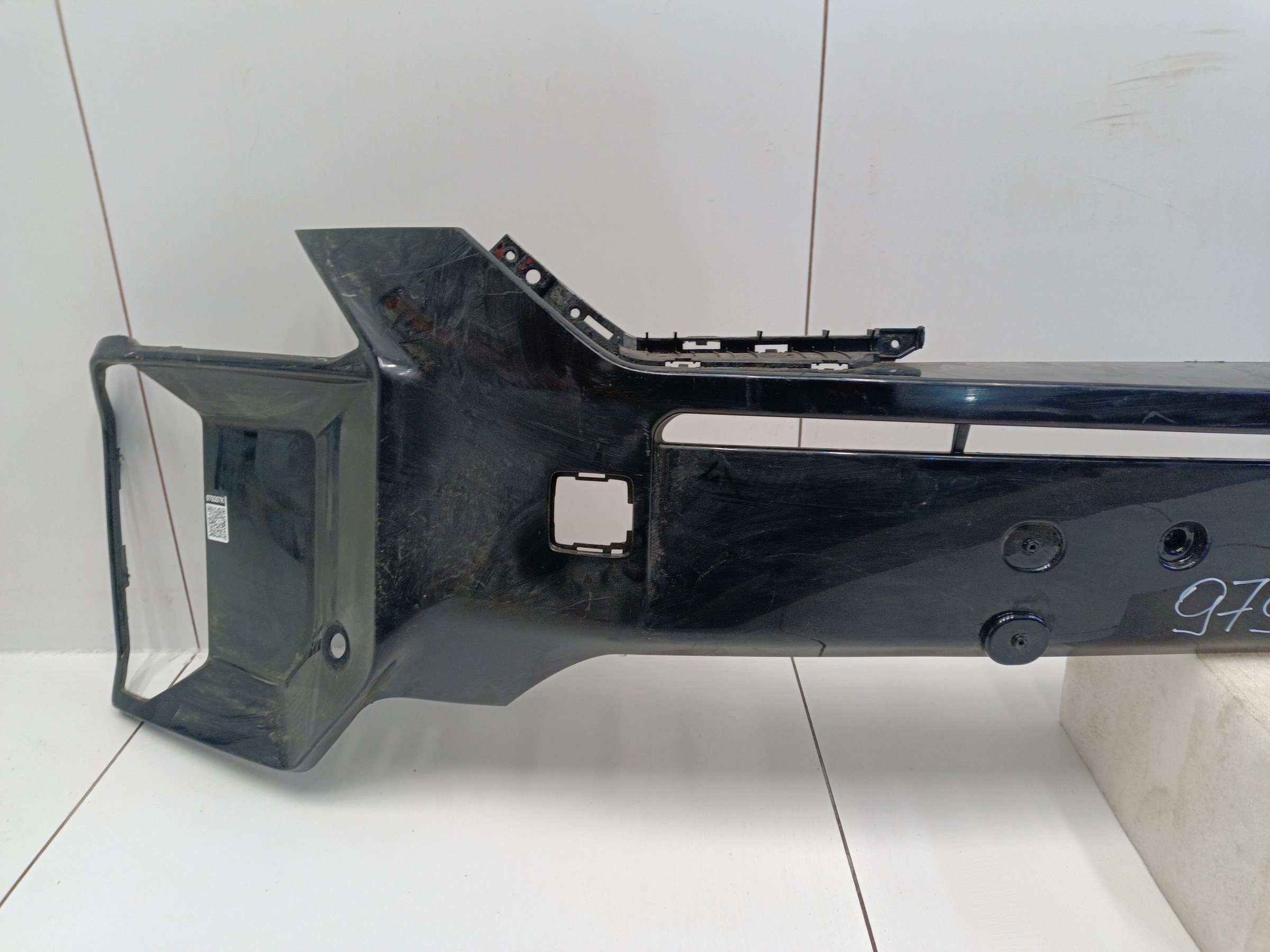 Накладка переднего бампера центральная Voyah Free Restail