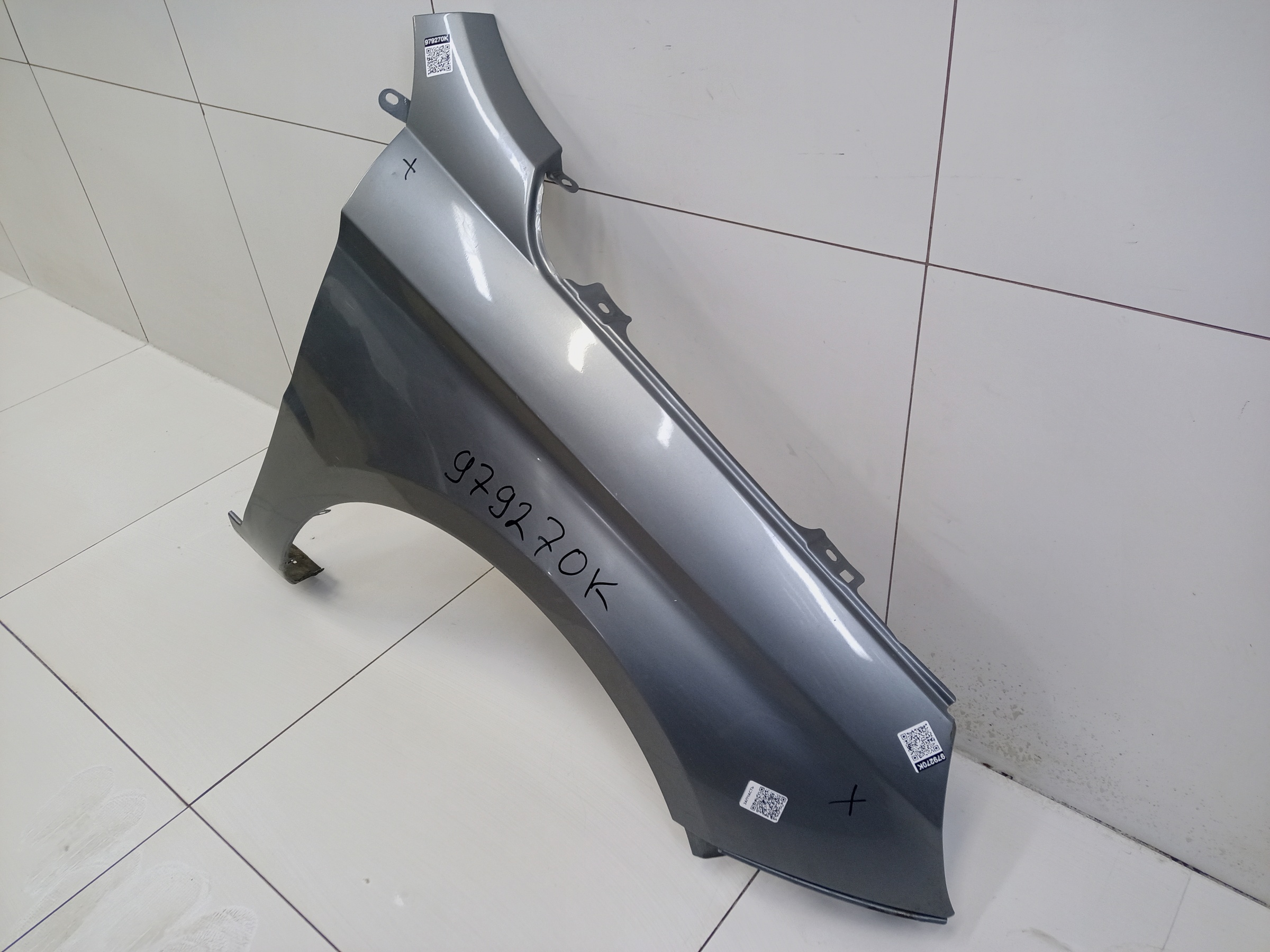 Крыло переднее правое Lada Vesta