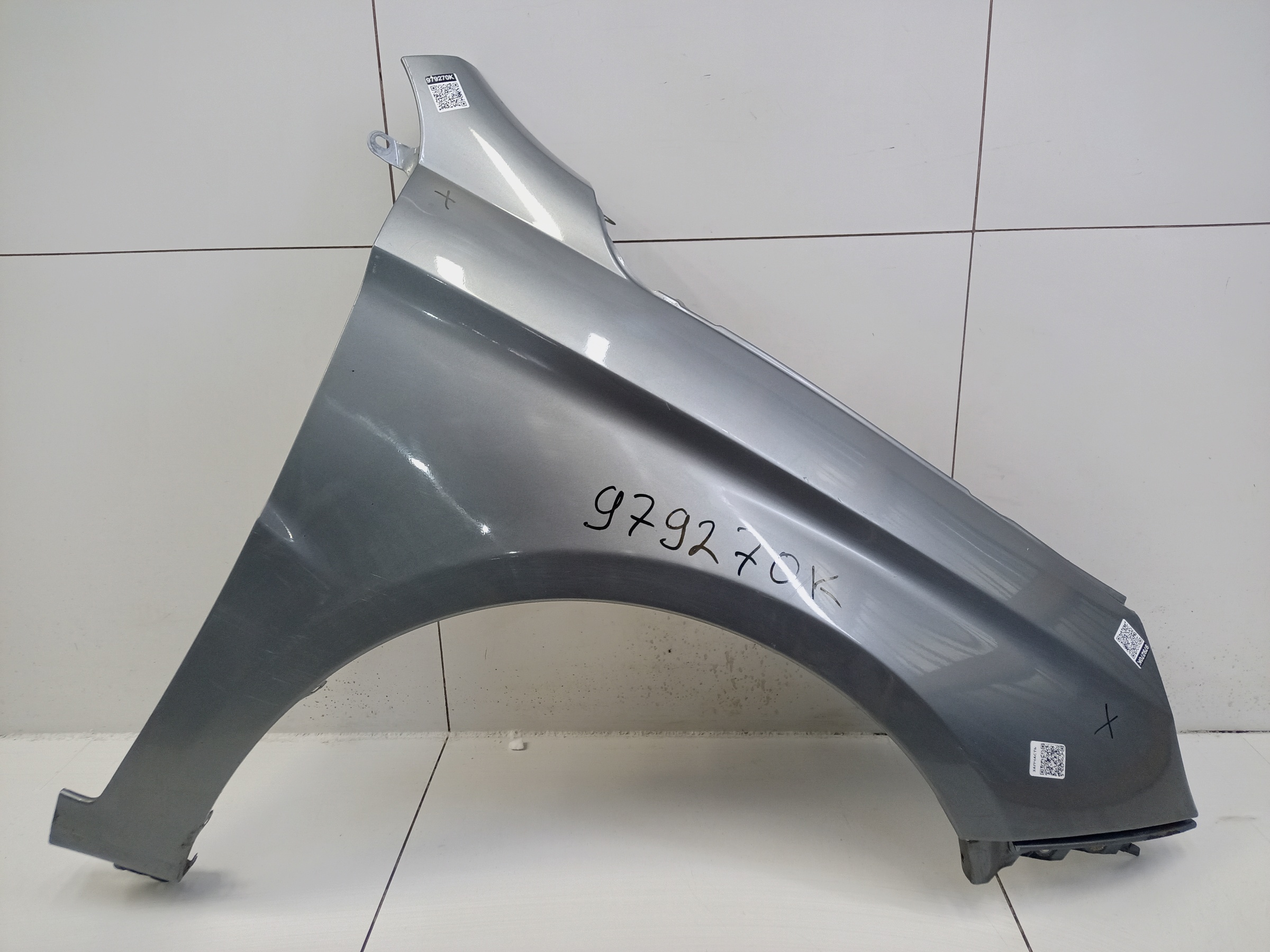 Крыло переднее правое Lada Vesta