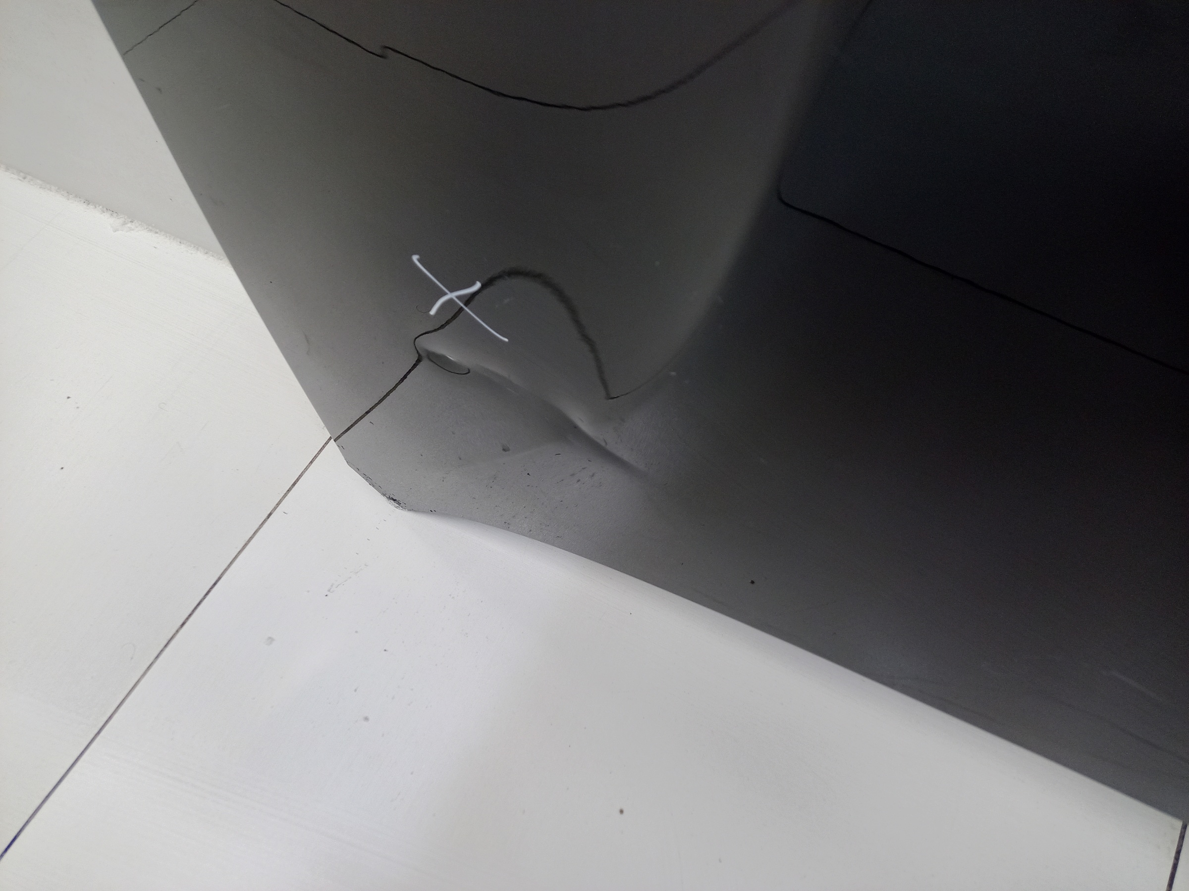 Капот Lada Vesta