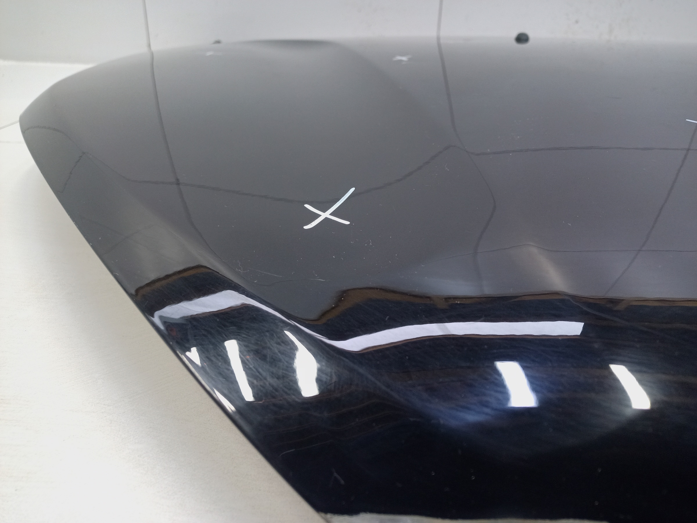 Капот Lada Vesta