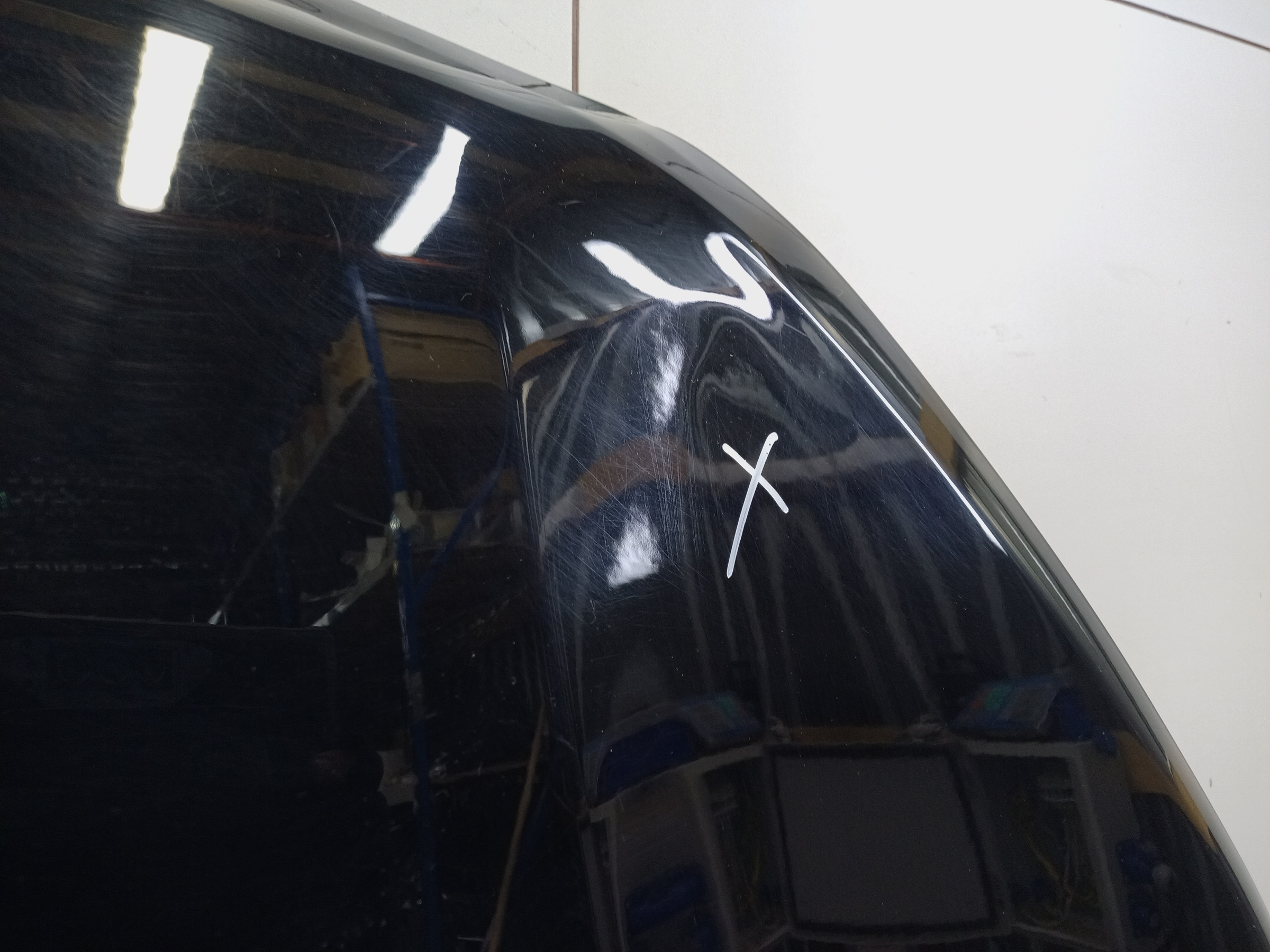 Капот Lada Vesta