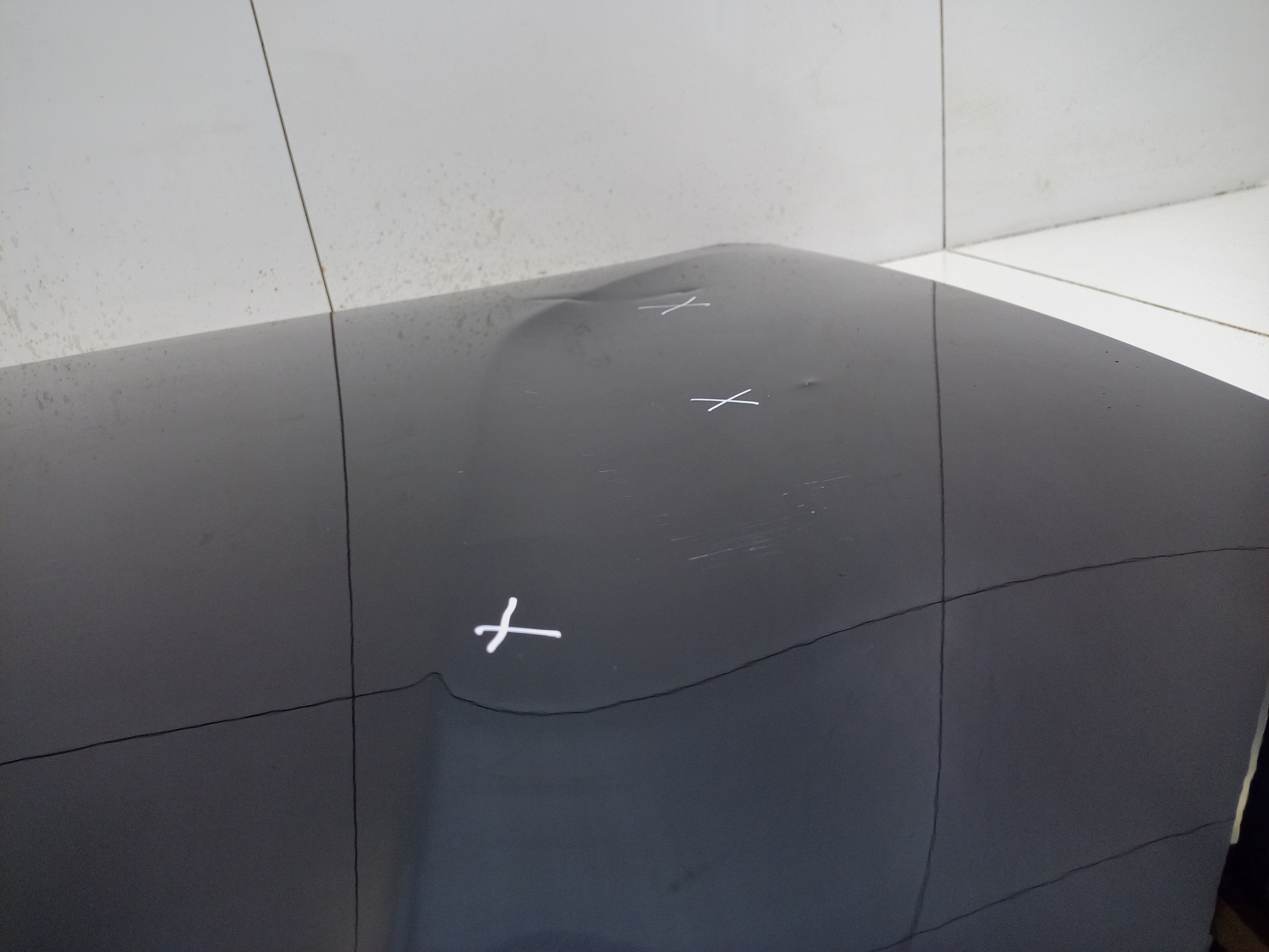 Капот Lada Vesta