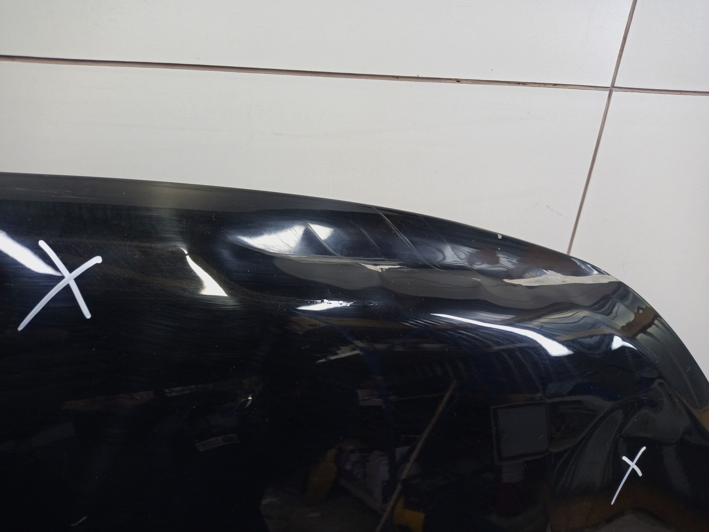 Капот Lada Vesta