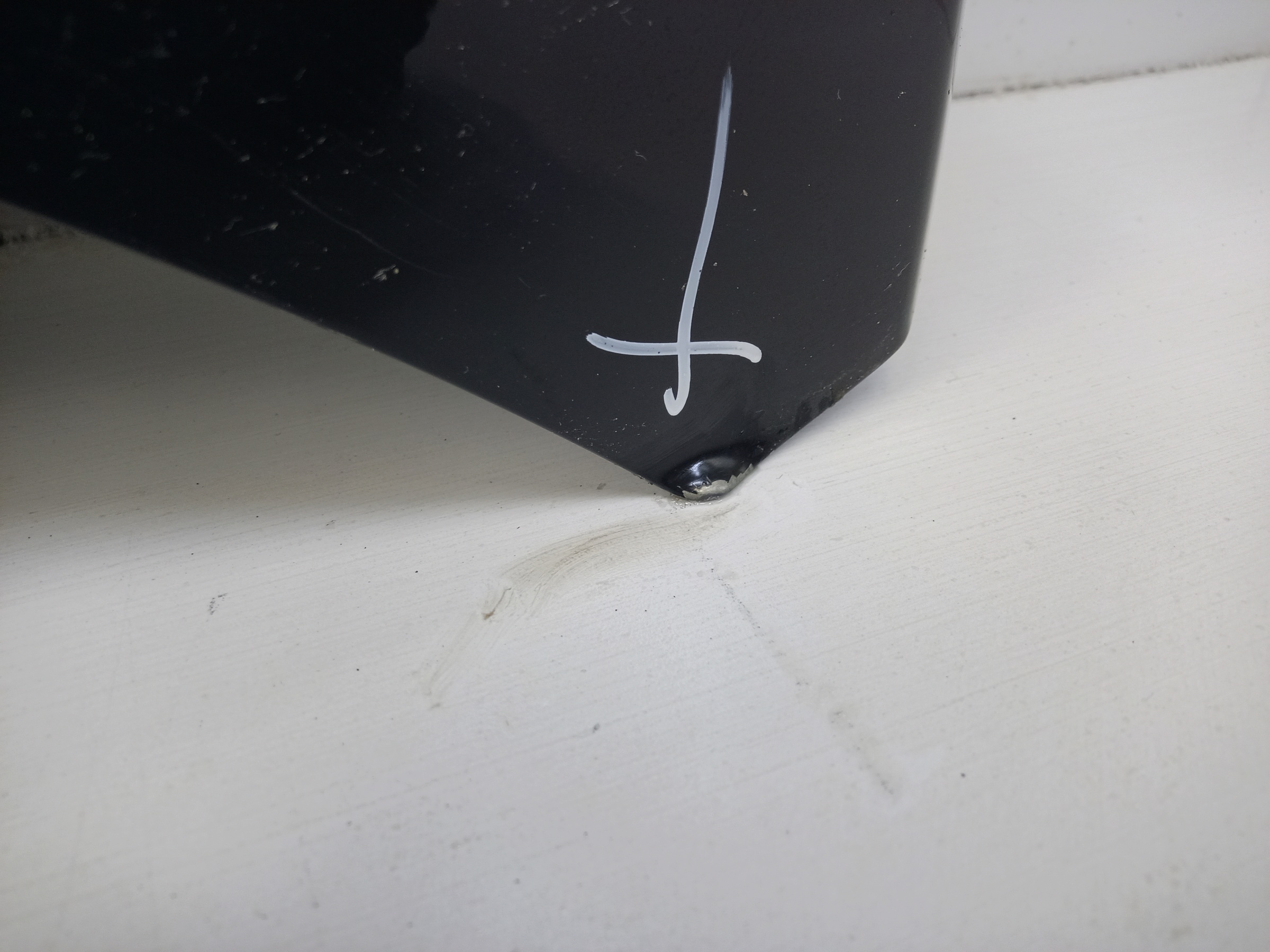 Капот Lada Vesta