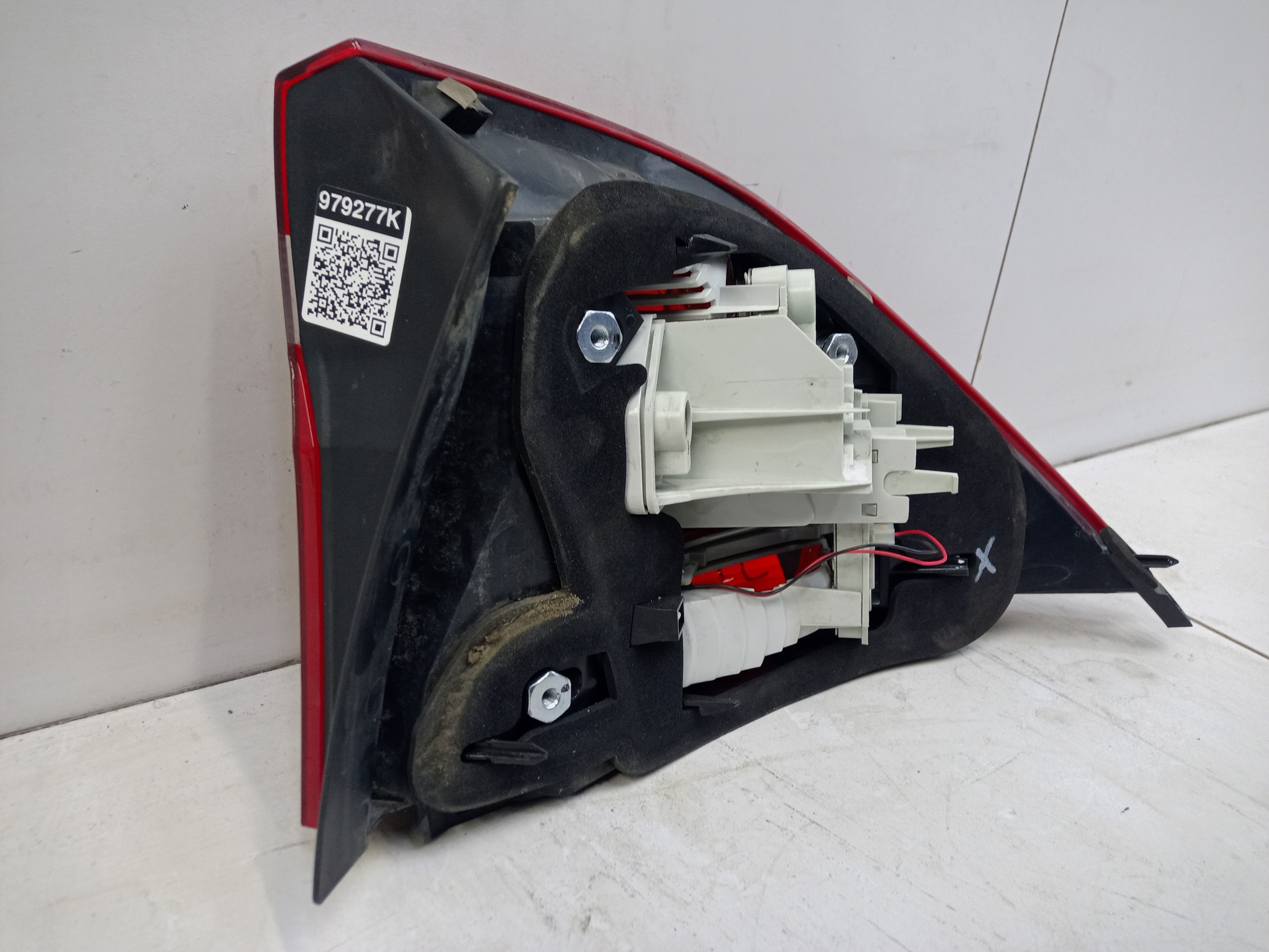 Фонарь задний левый наружный Volvo S60 2