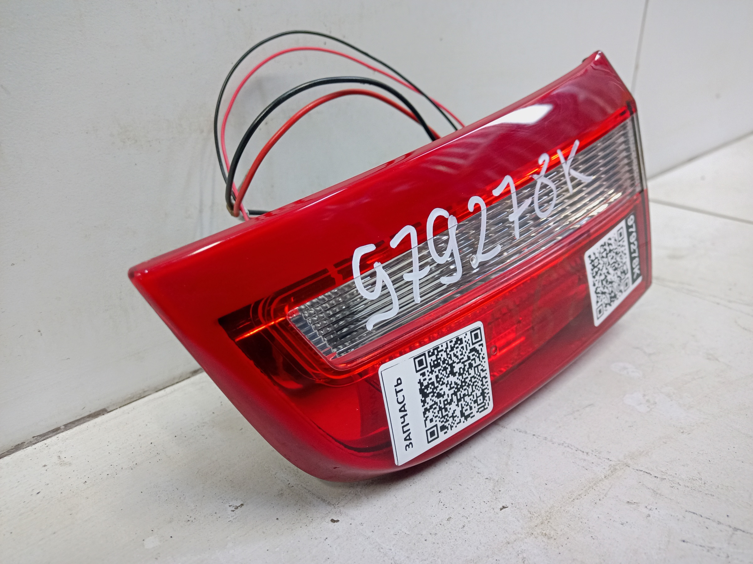 Фонарь задний левый внутренний Volvo S60 2