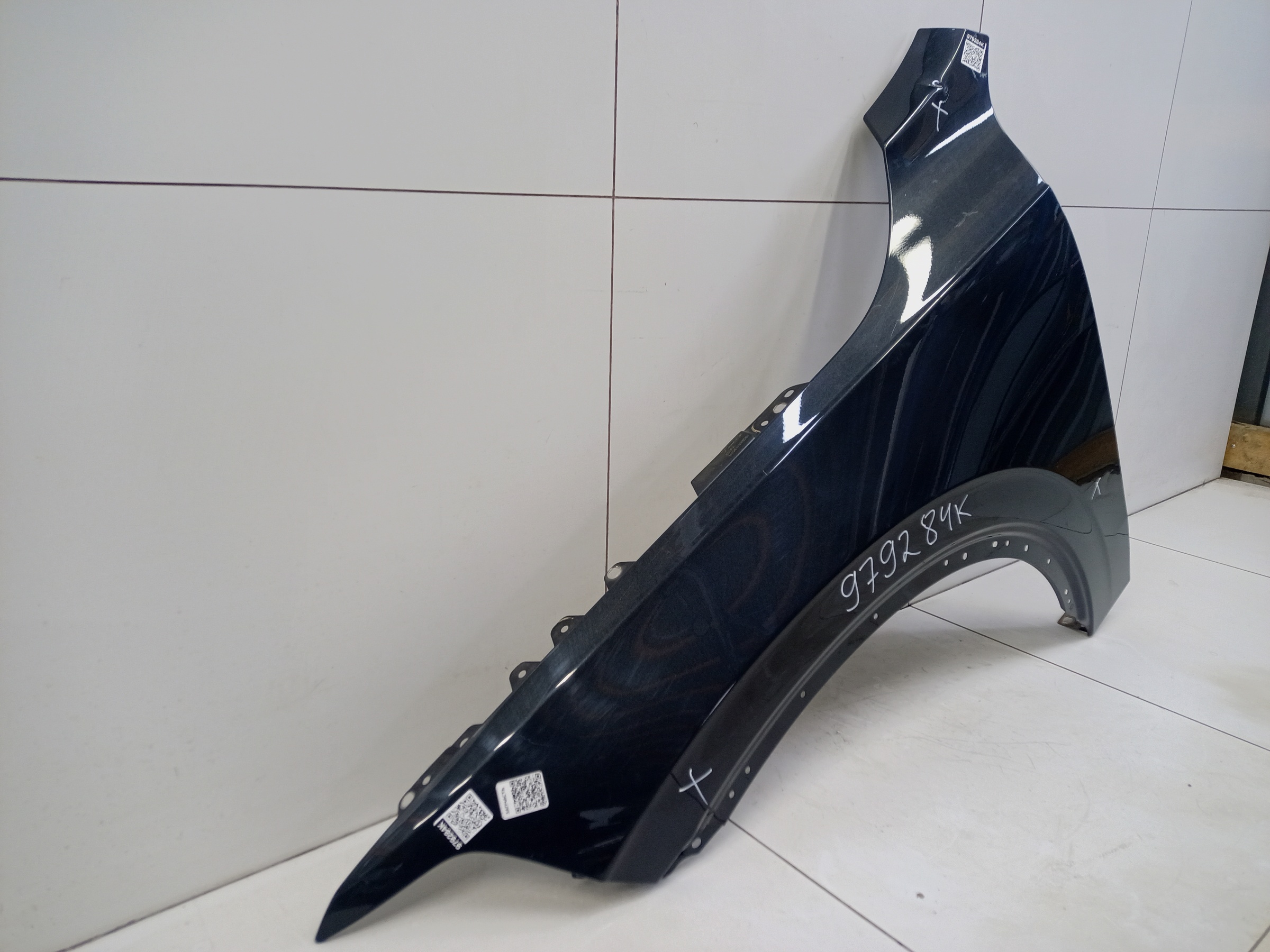 Крыло переднее левое Volvo XC90 2