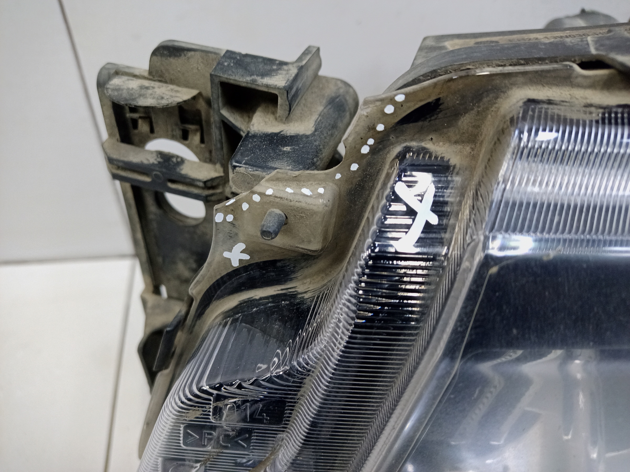 Фара передняя левая Land Rover Discovery 4 Restail ксенон адаптив с ДХО