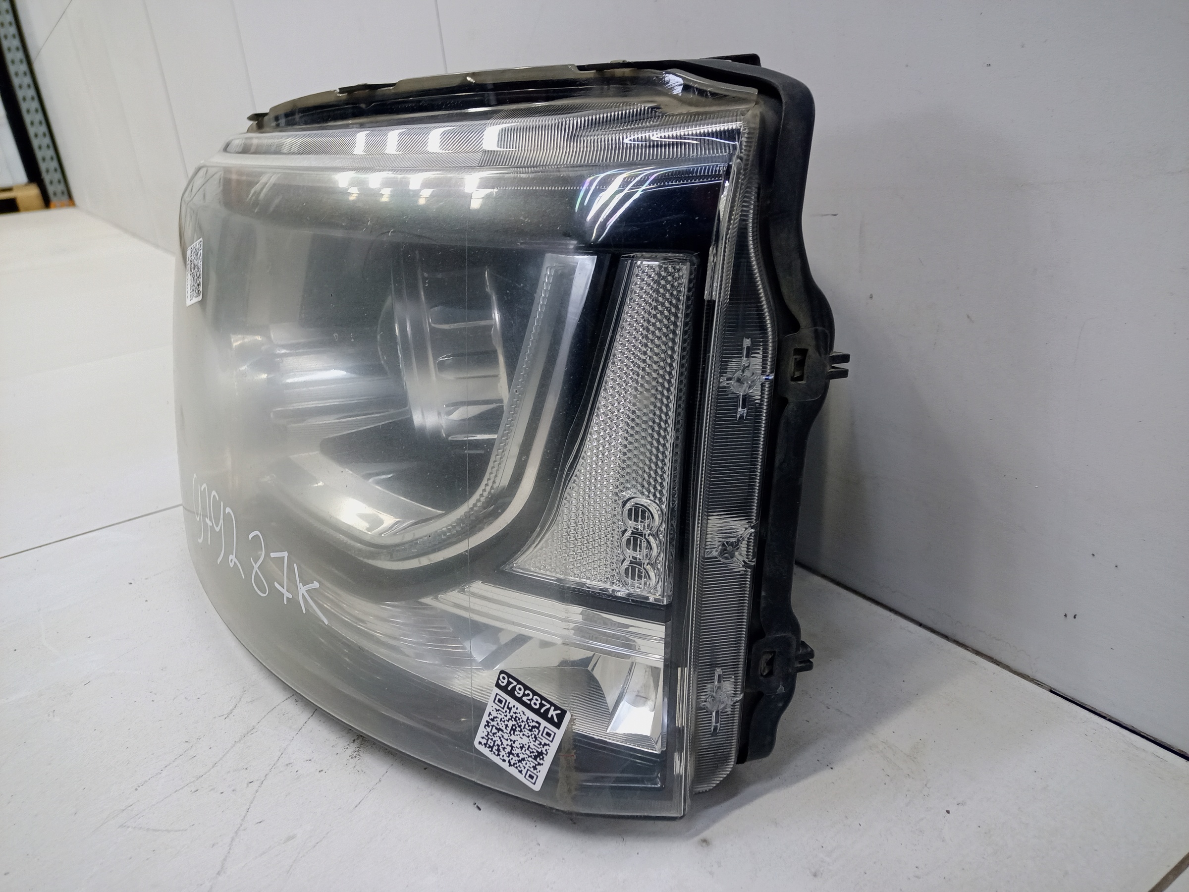 Фара передняя левая Land Rover Discovery 4 Restail ксенон адаптив с ДХО