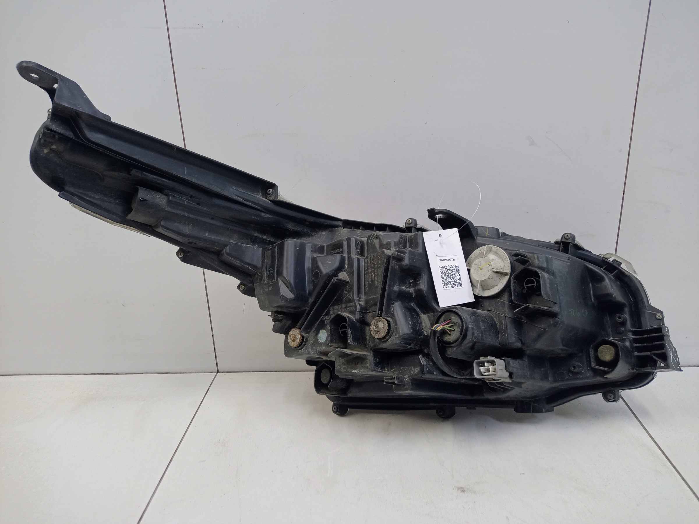 Фара передняя левая Toyota Fortuner 2 Restail LED