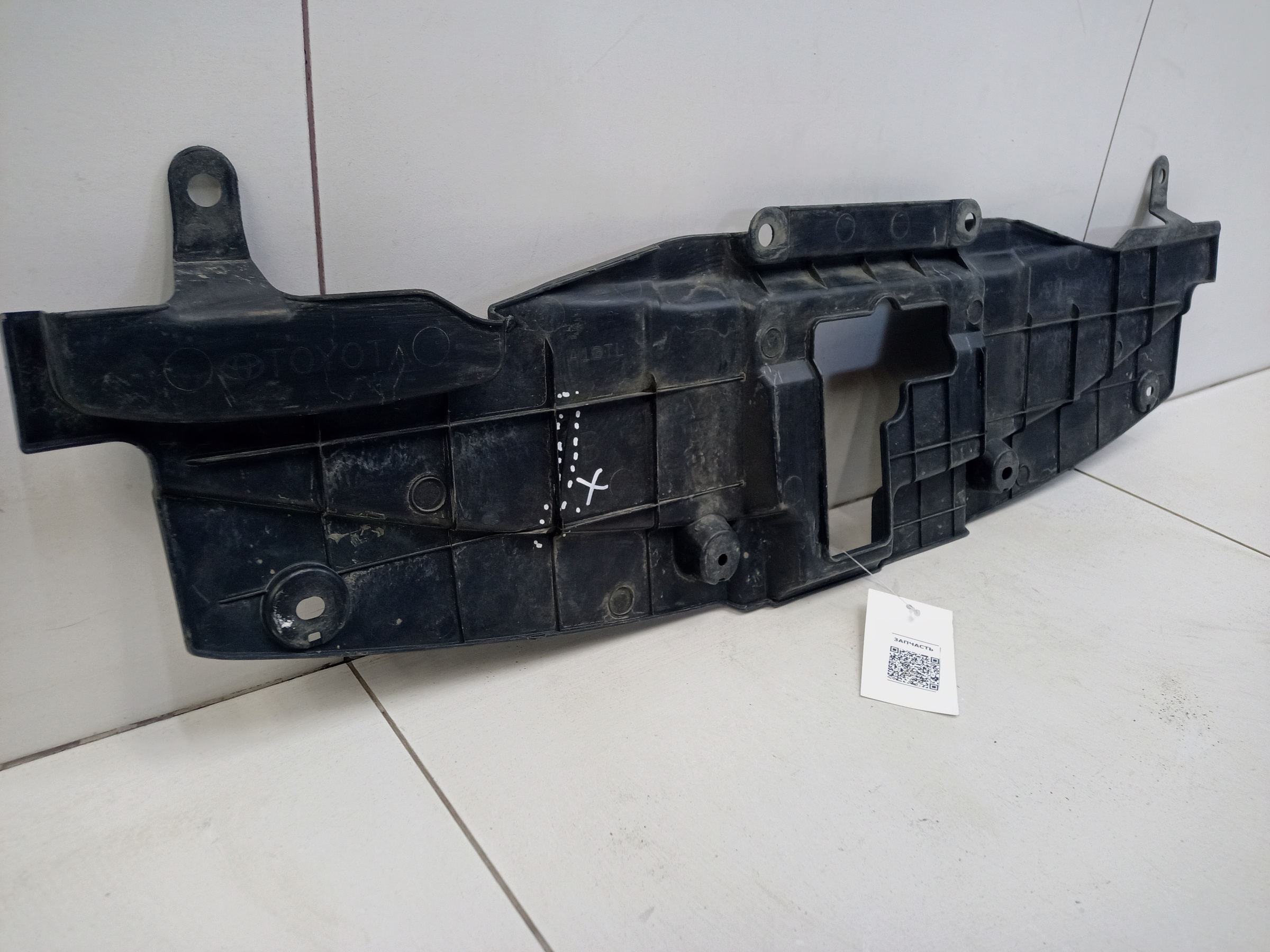 Накладка передней панели Toyota Fortuner 2