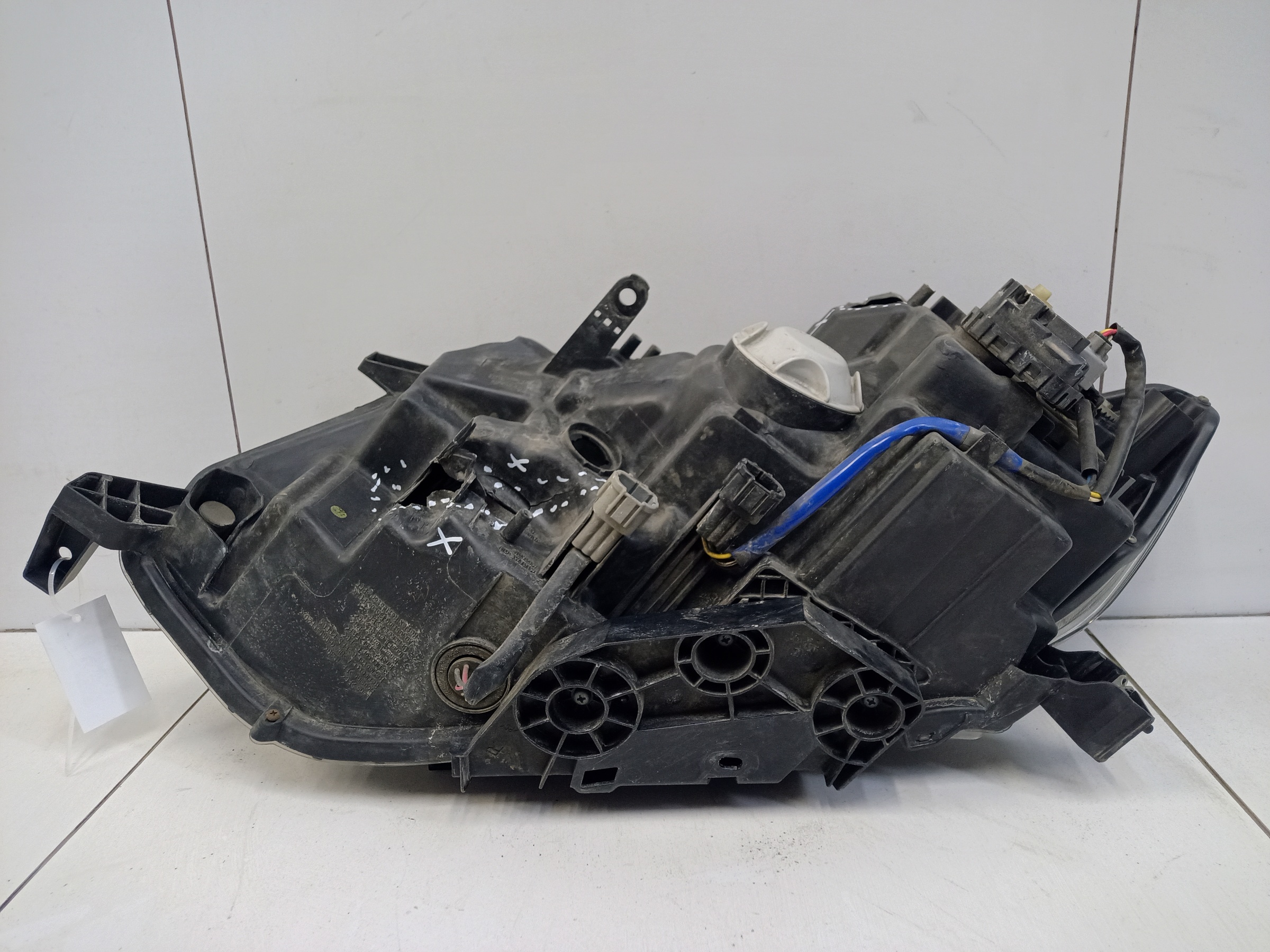 Фара передняя правая Nissan X-Trail T32 Restail галоген