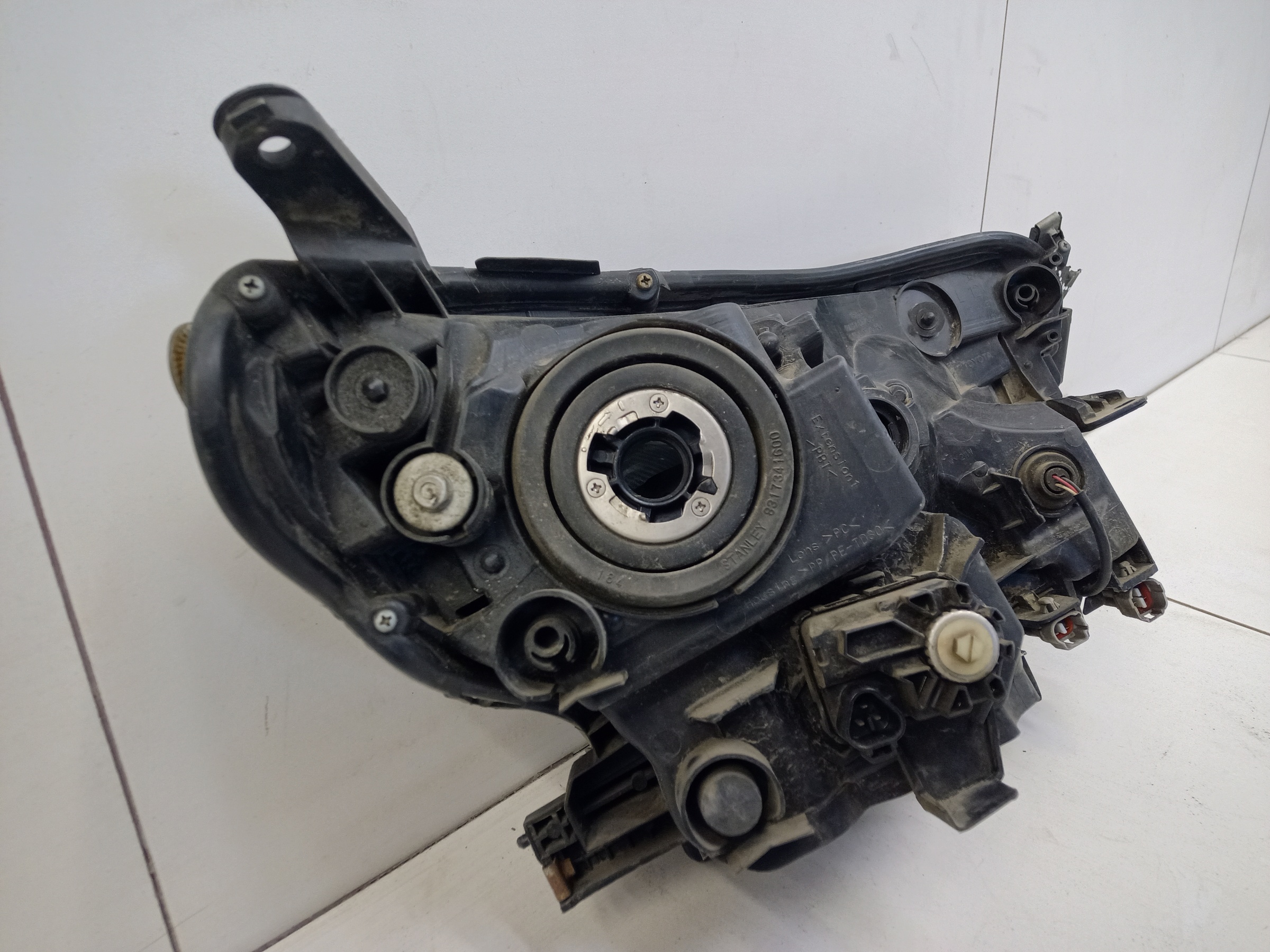 Фара передняя левая Toyota RAV4 CA40 Restail галоген линза ДХО