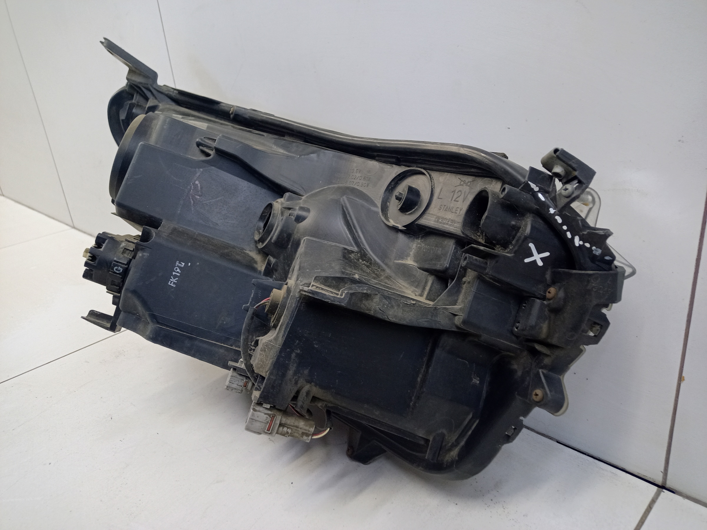 Фара передняя левая Toyota RAV4 CA40 Restail галоген линза ДХО