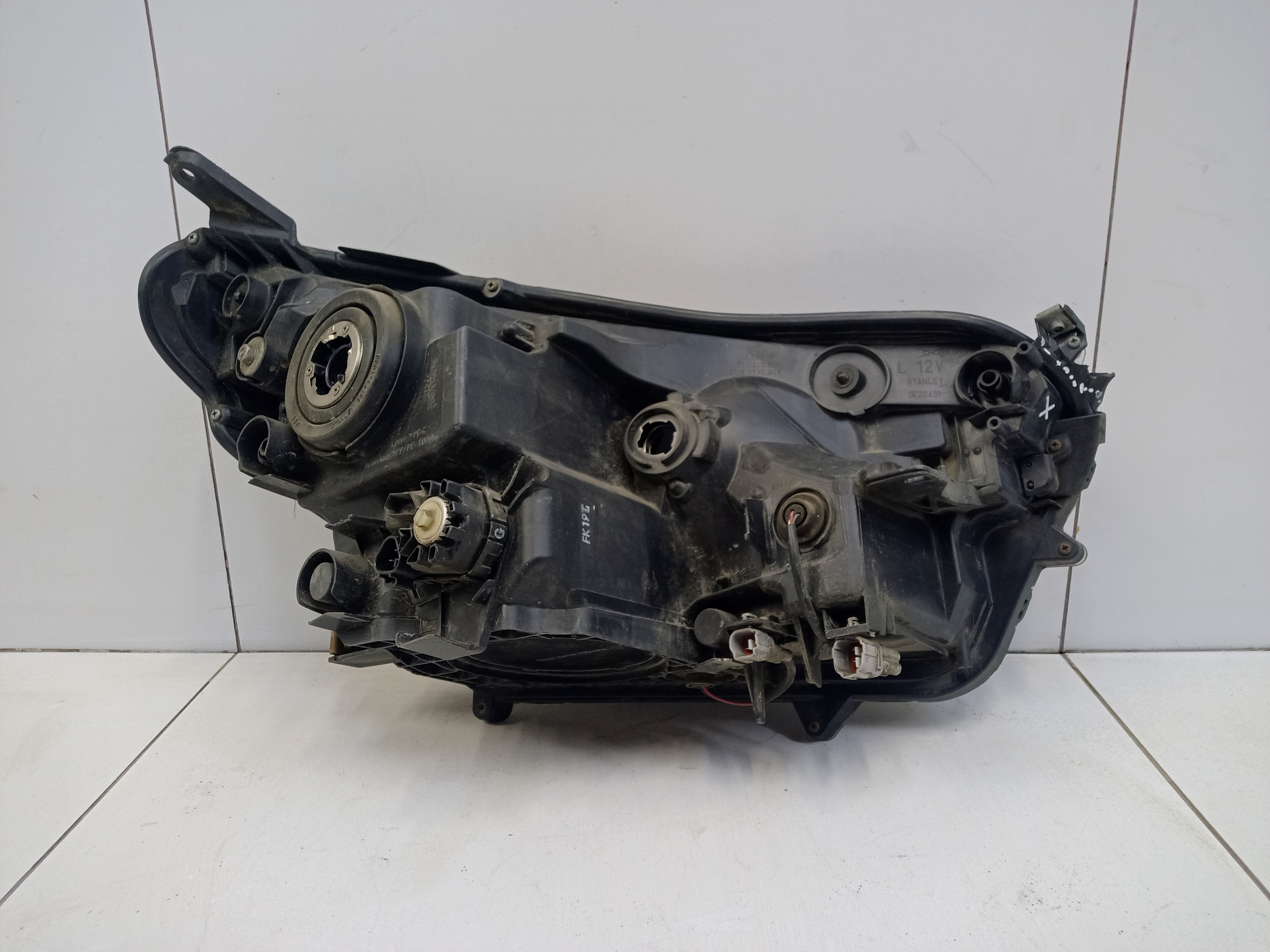 Фара передняя левая Toyota RAV4 CA40 Restail галоген линза ДХО