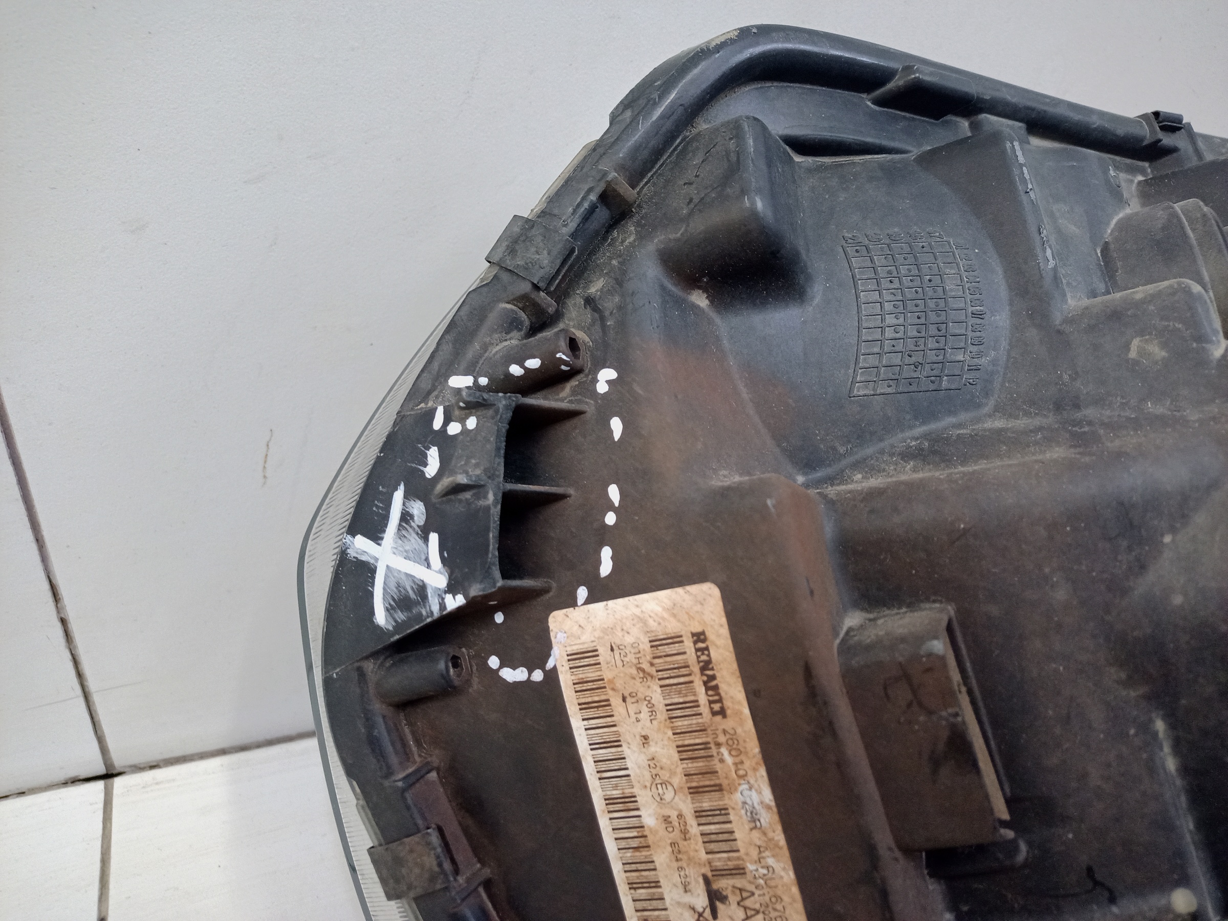 Фара передняя правая Renault Sandero 2 Restail галоген с ДХО