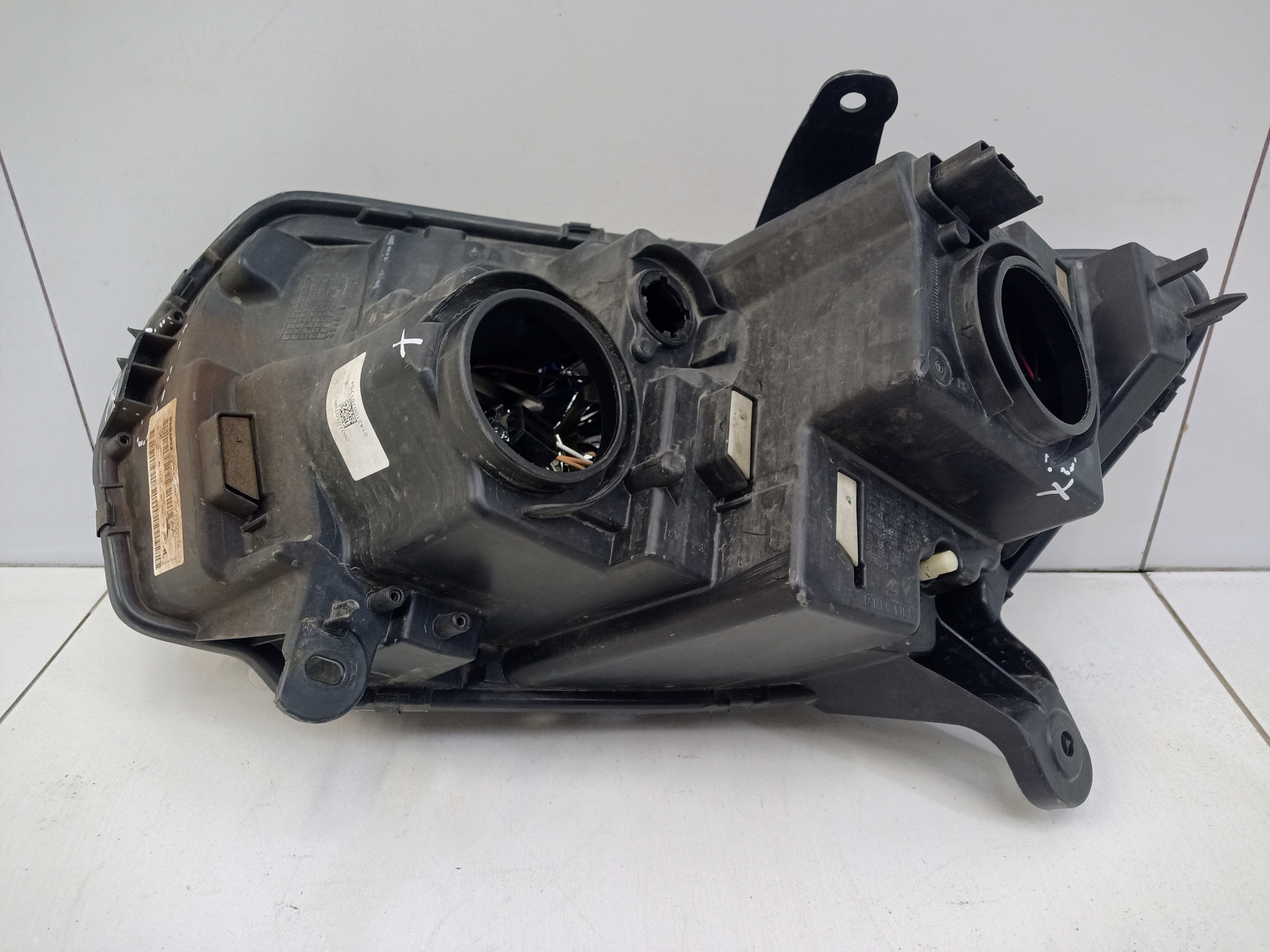 Фара передняя правая Renault Sandero 2 Restail галоген с ДХО