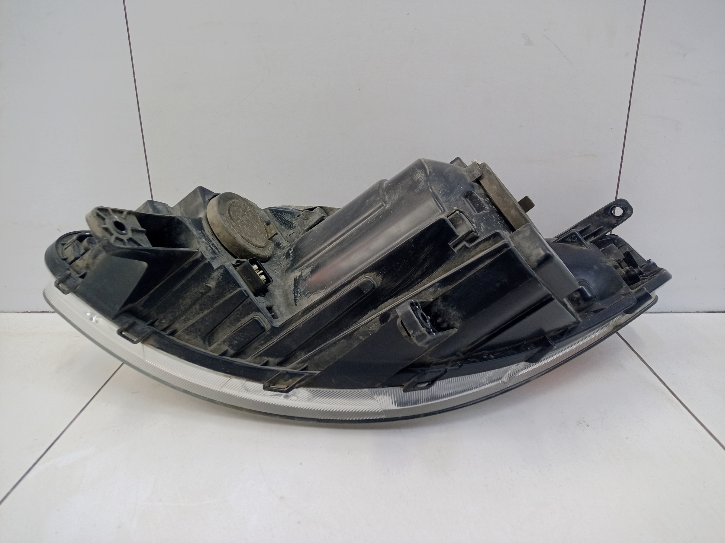 Фара передняя правая Sollers Atlant галоген