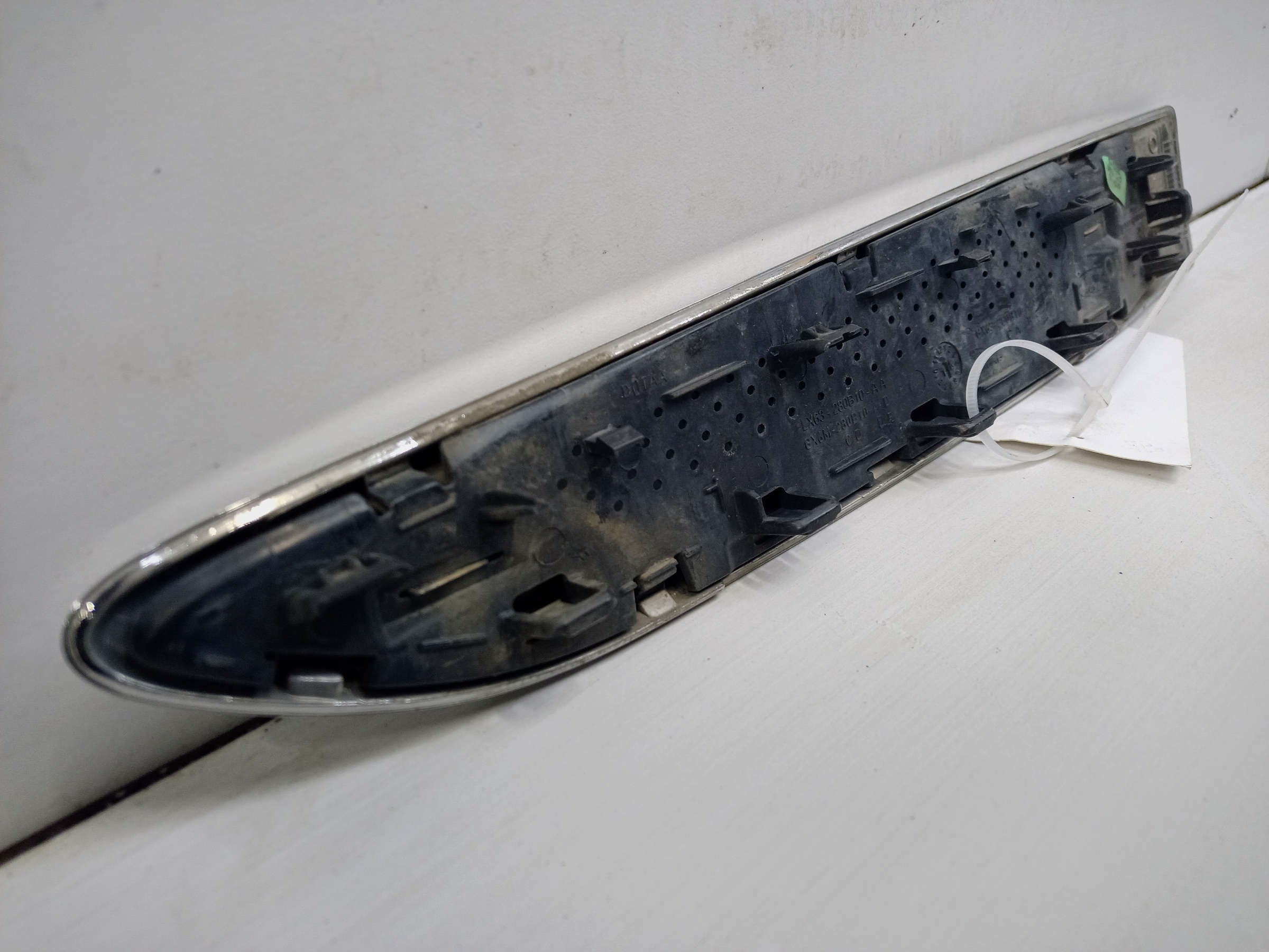 Накладка крыла переднего правого Jaguar XF 2