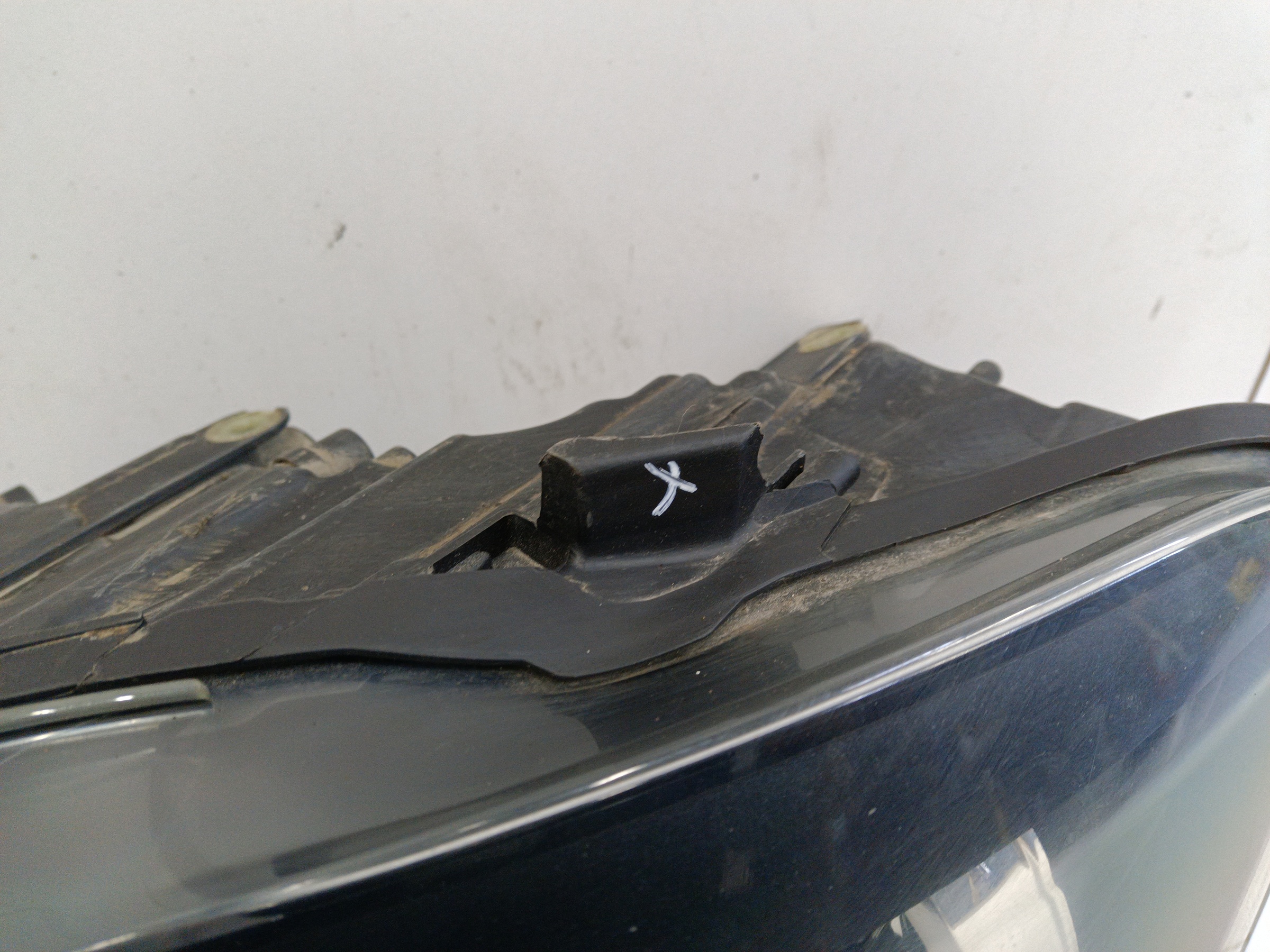 Фара передняя левая Volkswagen Polo 5 Sedan Restail галоген