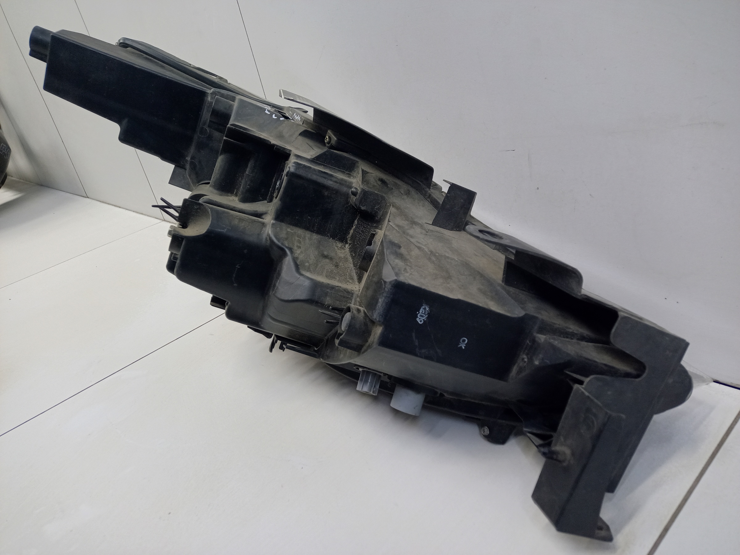 Фара передняя левая Mazda CX-5 2 LED