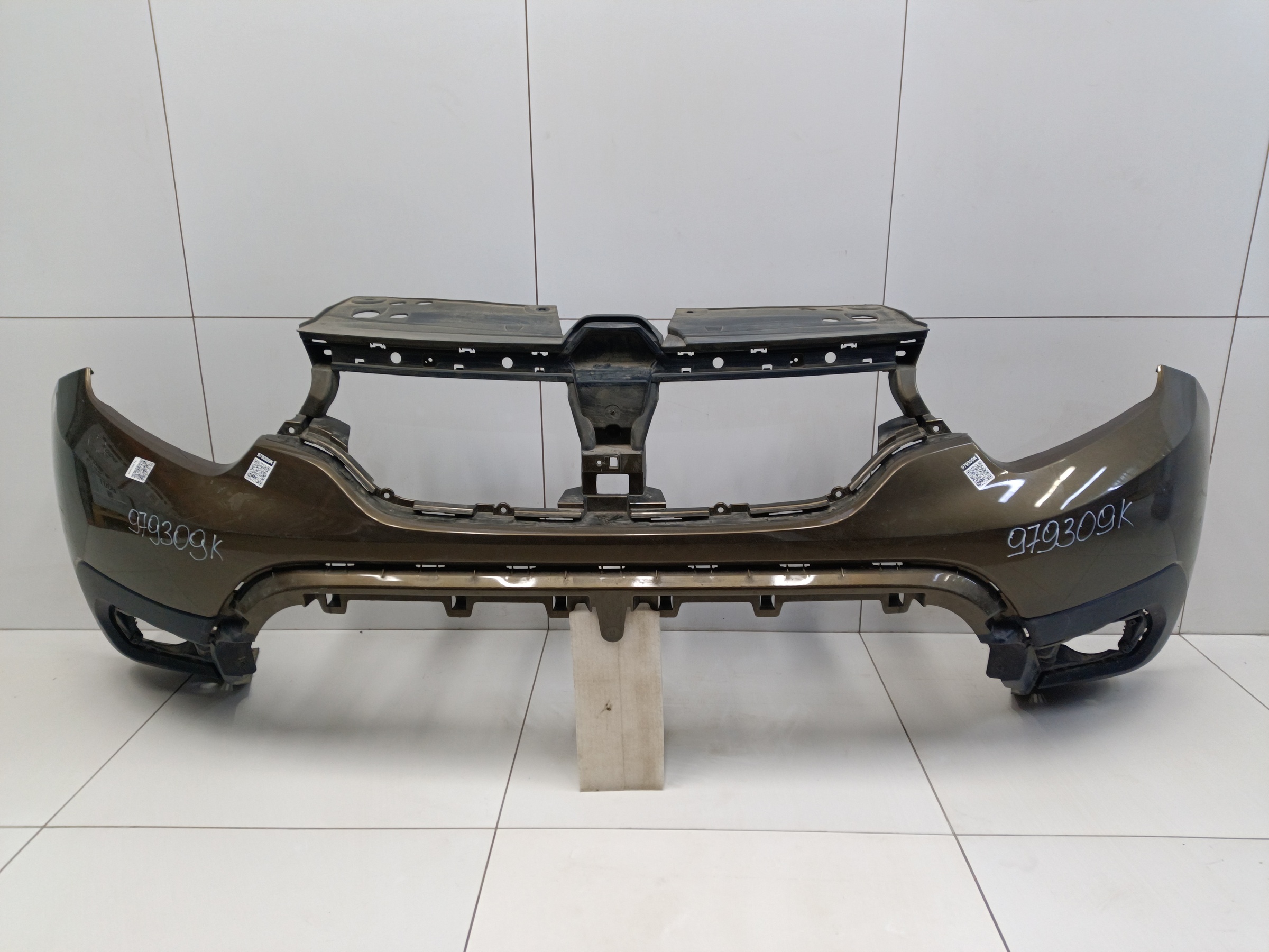 Бампер передний Renault Duster 2