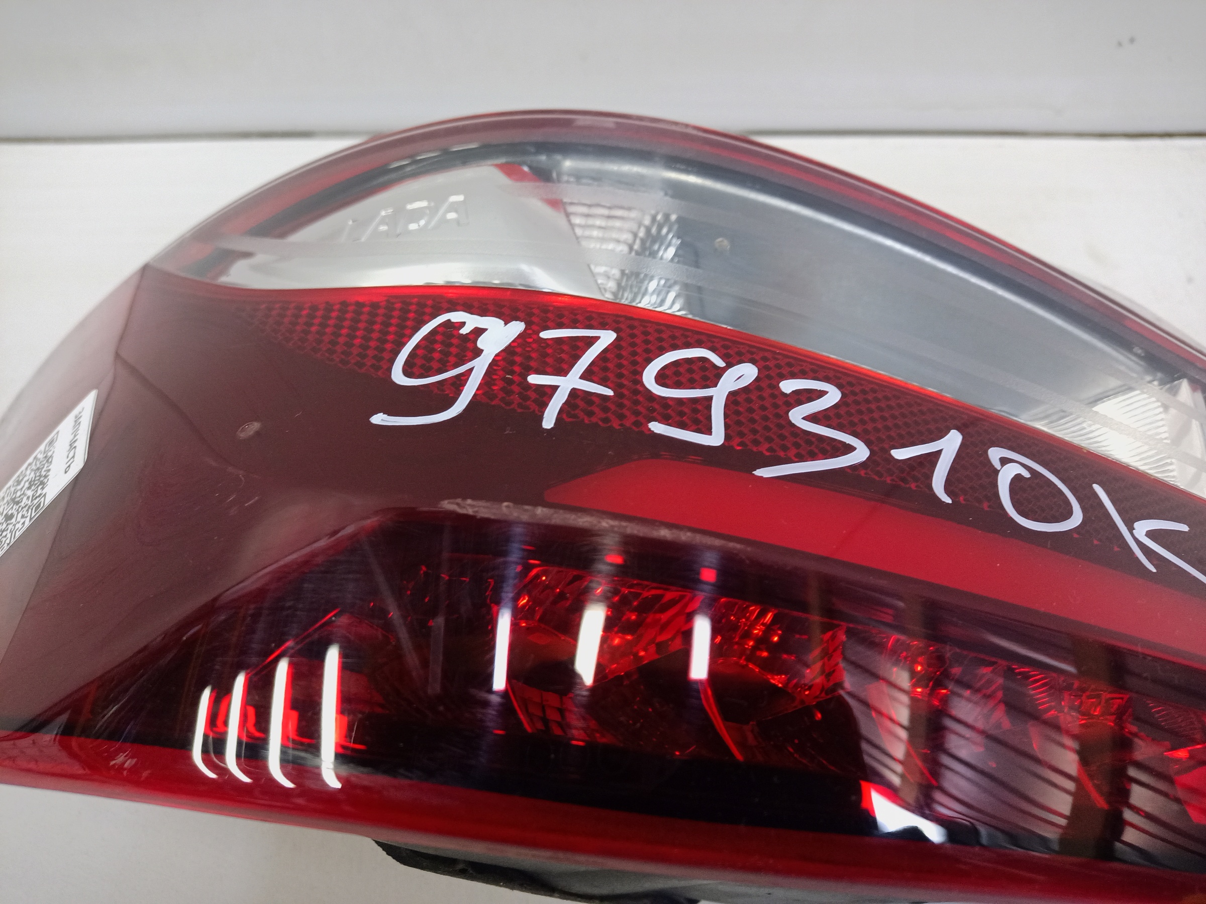 Фонарь задний левый наружный Lada Vesta Restail LED