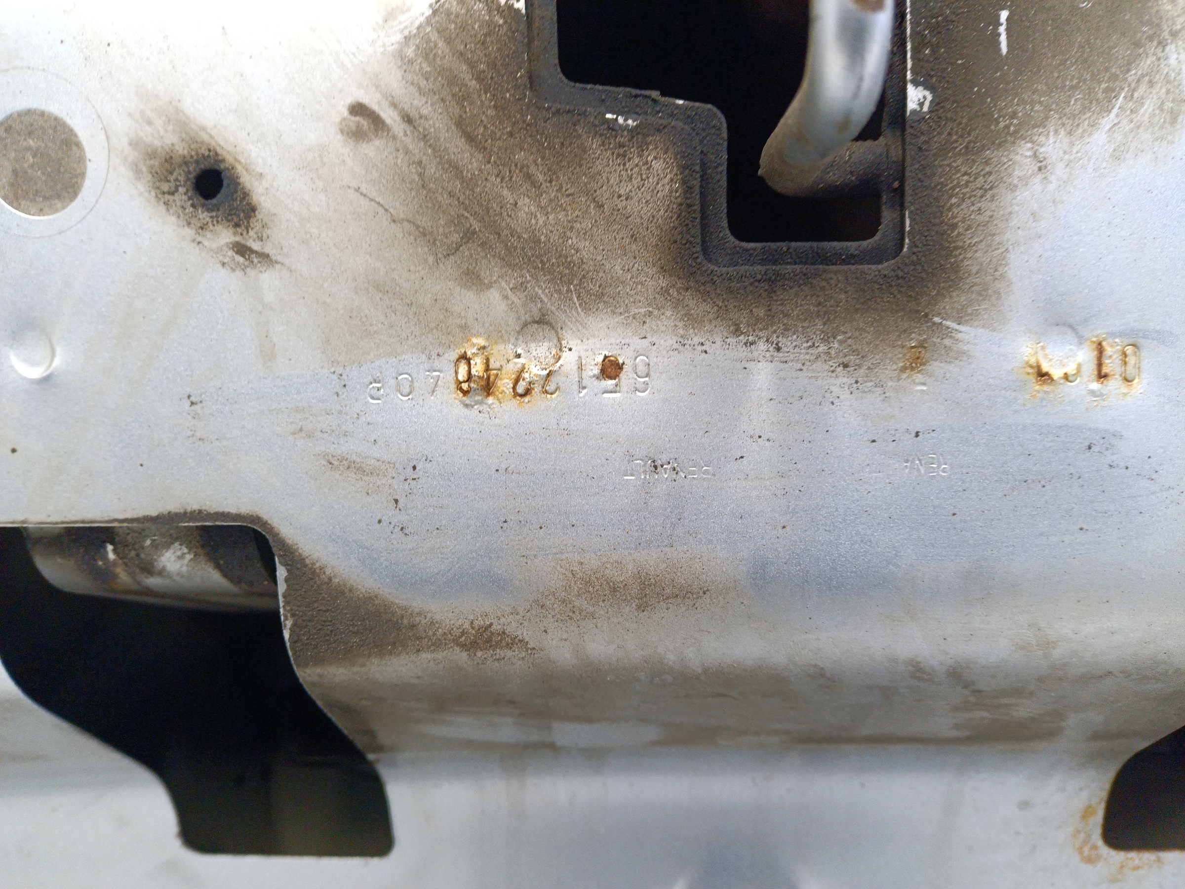 Капот Renault Logan 2