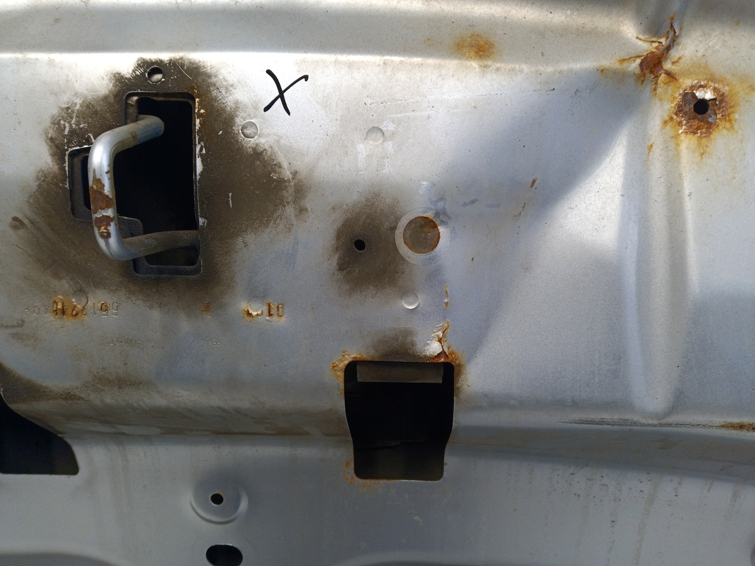 Капот Renault Logan 2