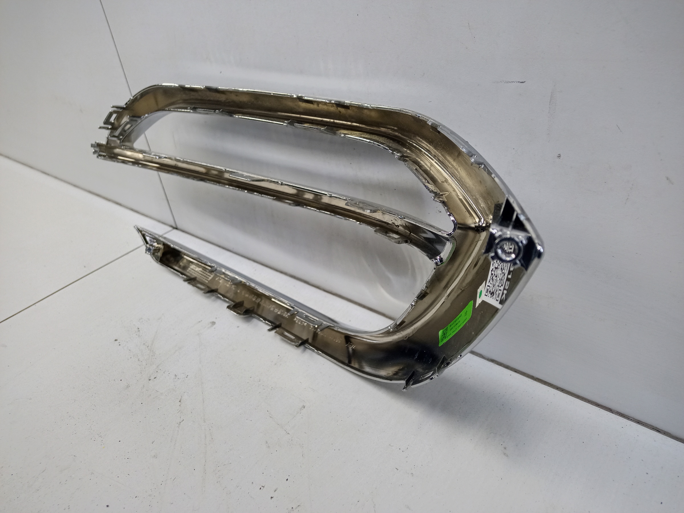 Накладка хром заднего бампера правая Wey 80