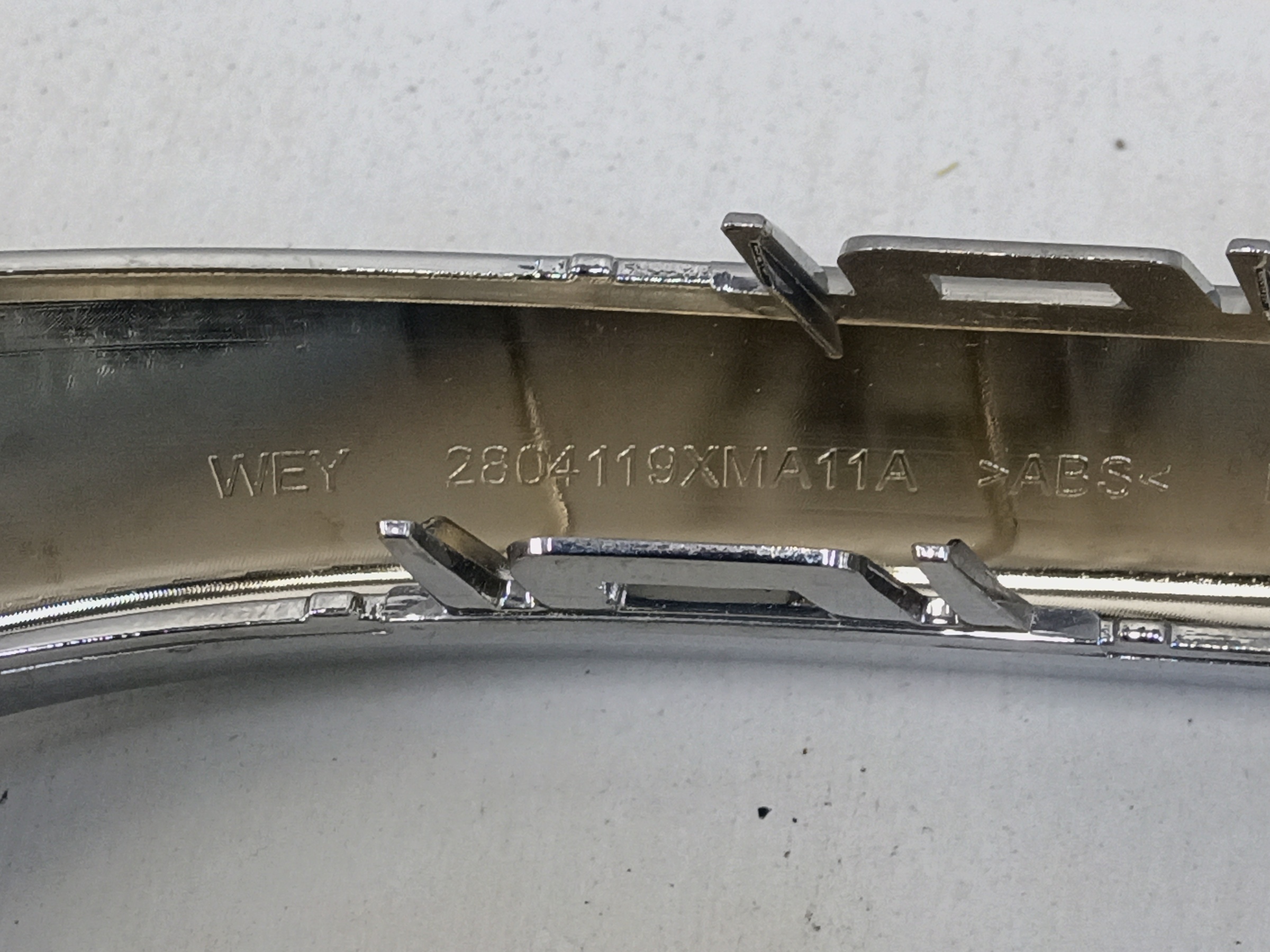 Накладка хром заднего бампера правая Wey 80