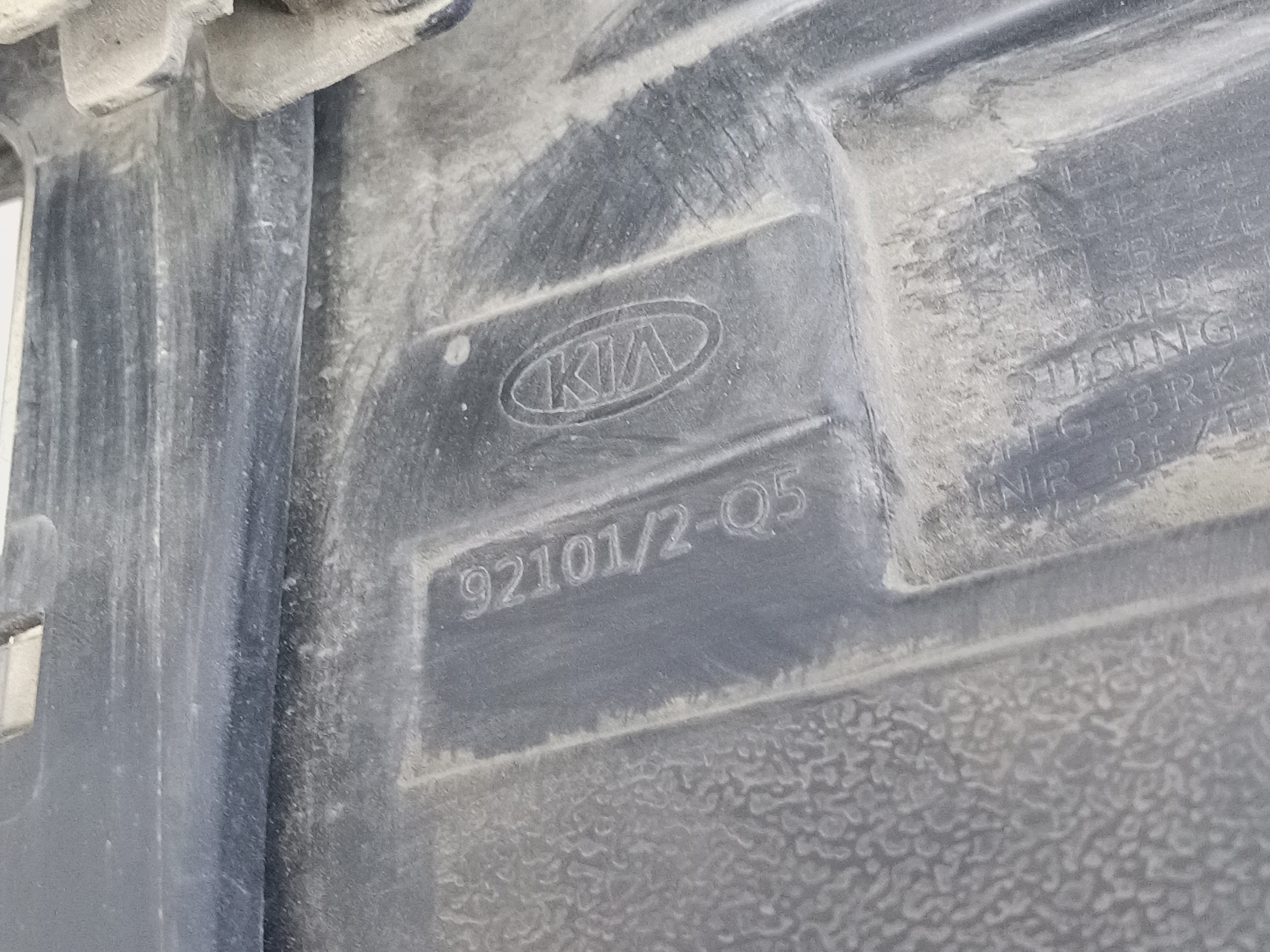 Фара передняя правая Kia Seltos LED