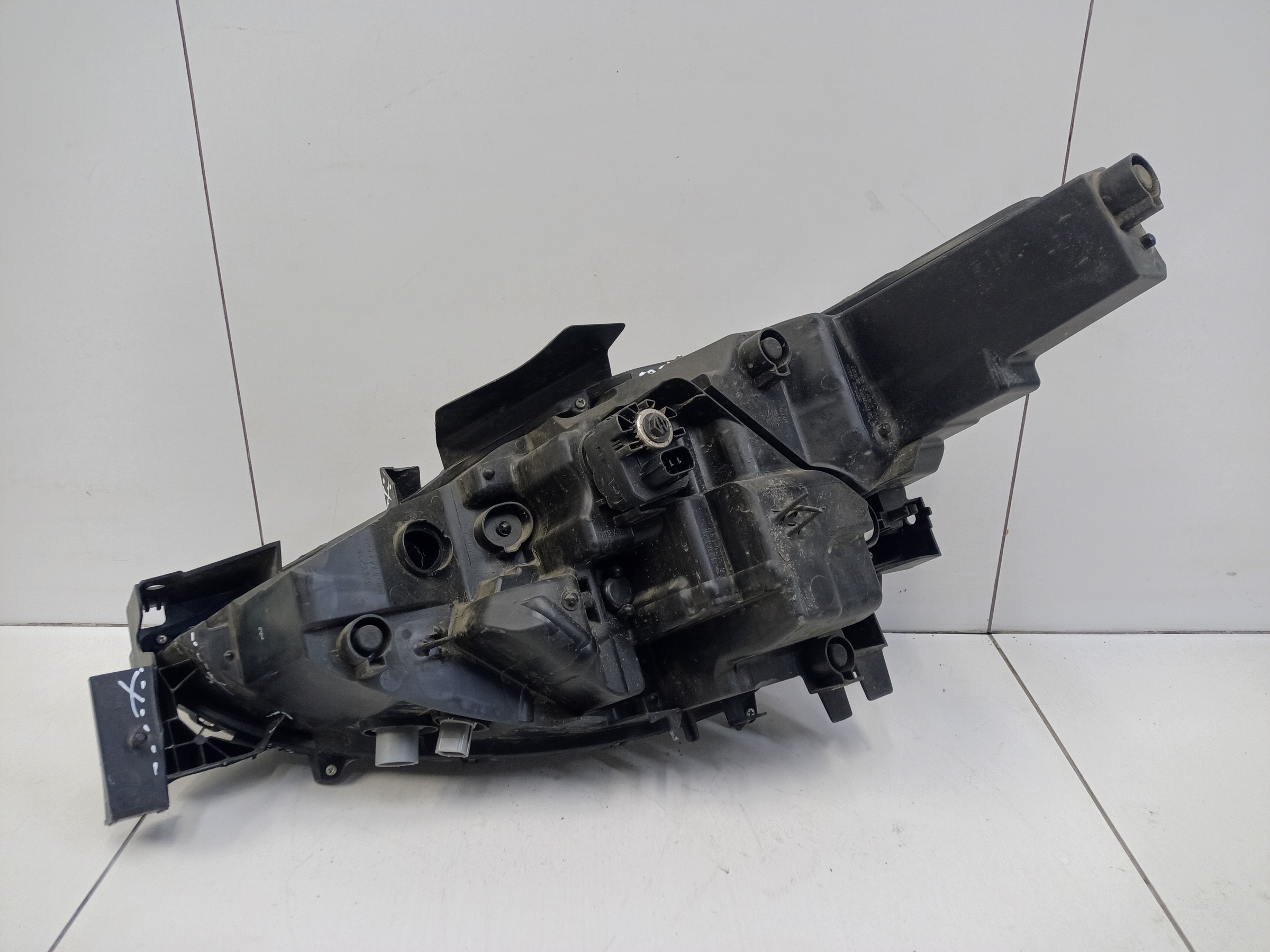 Фара передняя правая Mazda CX-5 2 LED адаптив