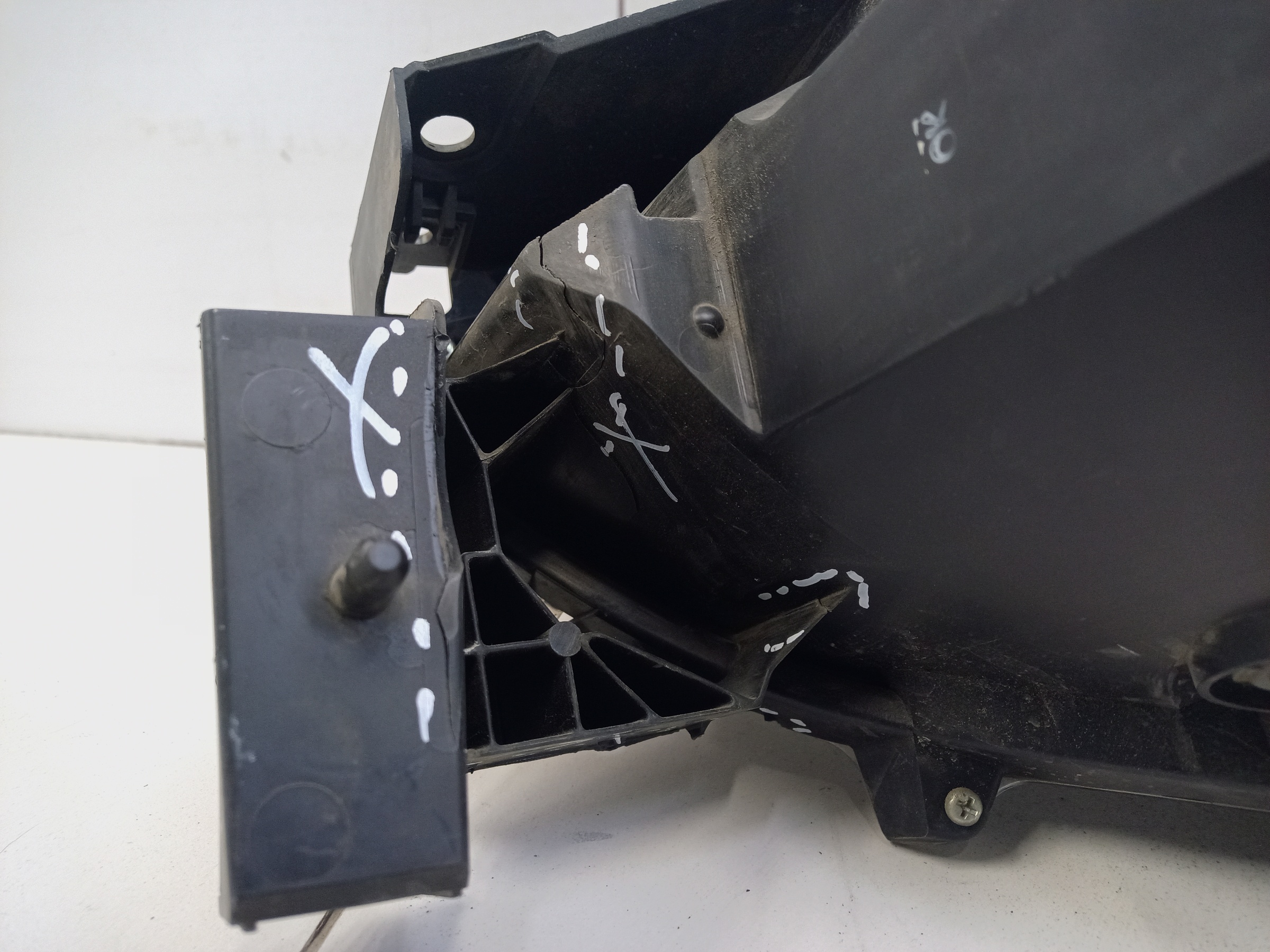 Фара передняя правая Mazda CX-5 2 LED адаптив