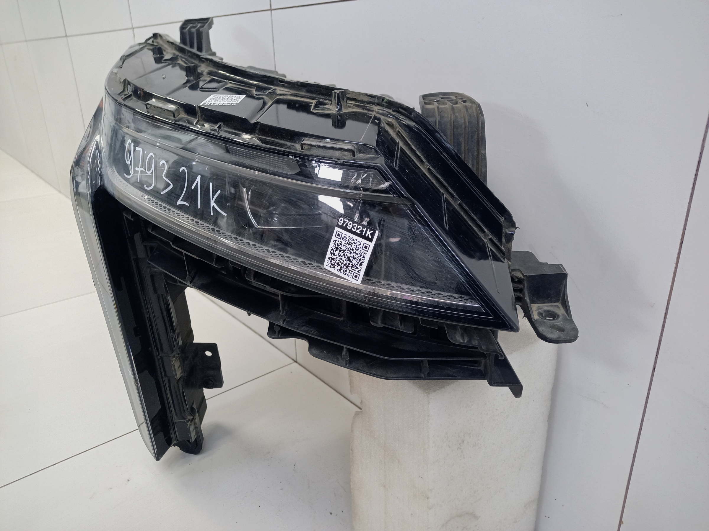 Фара передняя правая Exeed RX LED