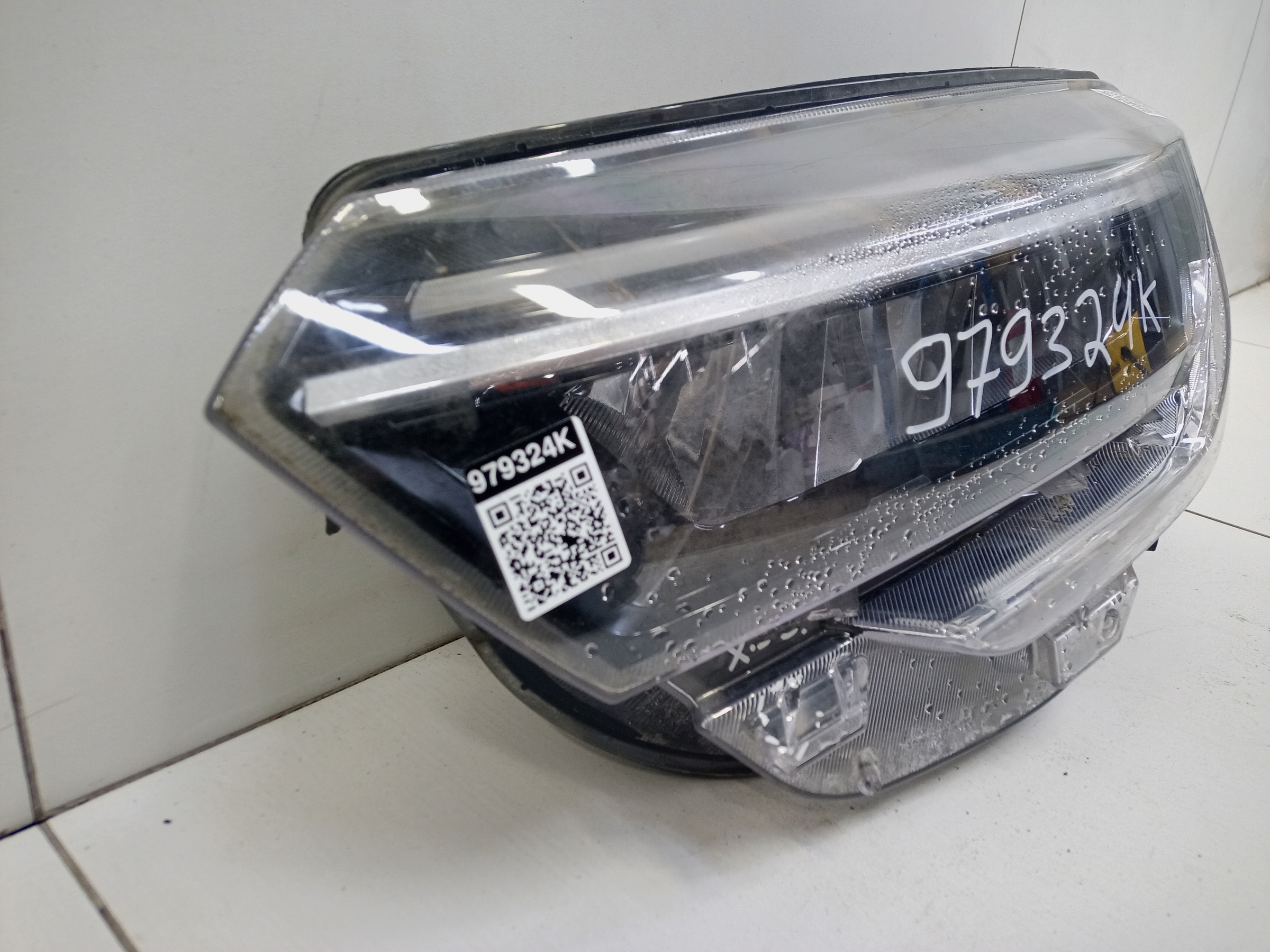 Фара передняя левая Lada Vesta 1 Restail LED