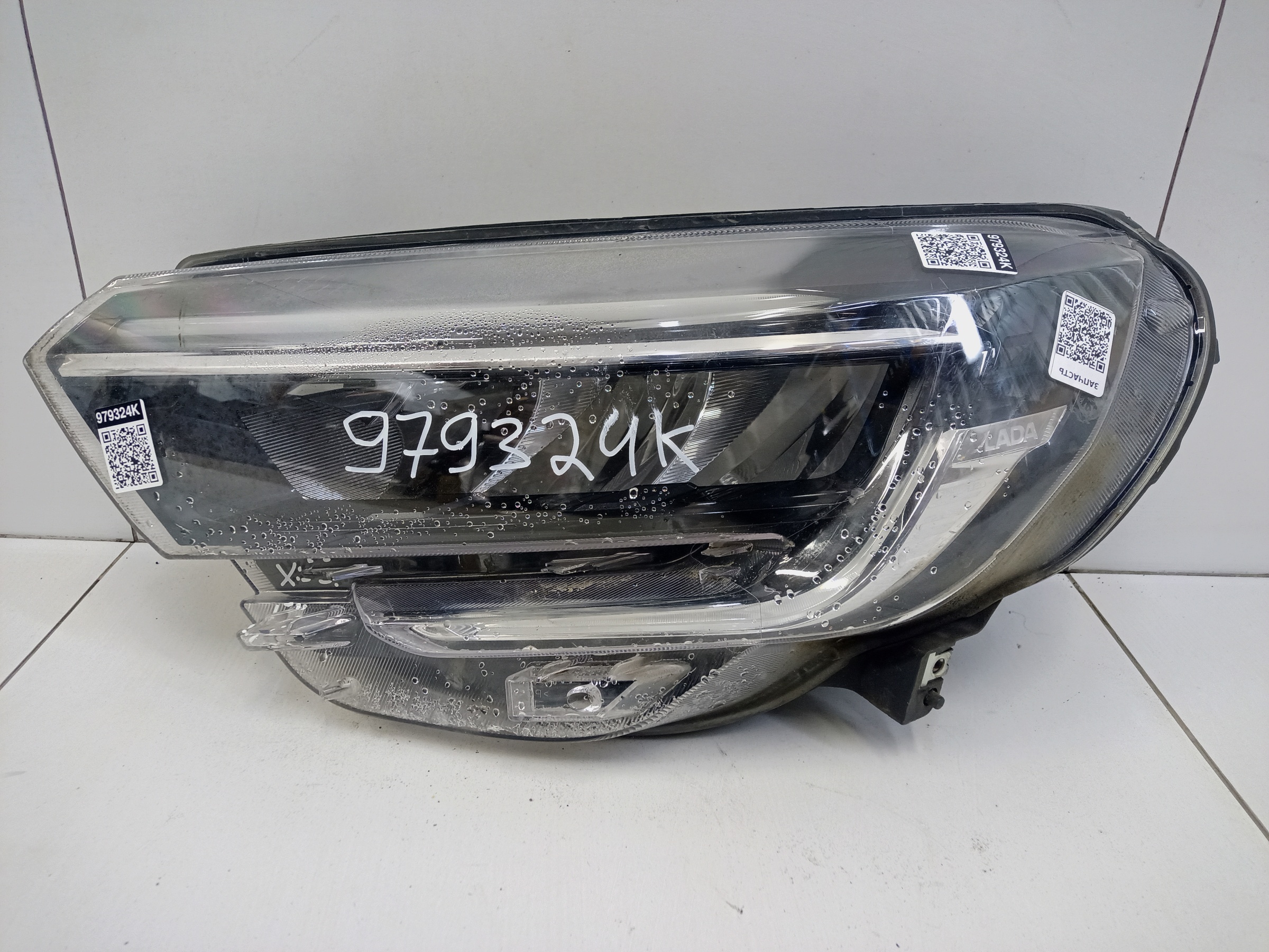 Фара передняя левая Lada Vesta 1 Restail LED