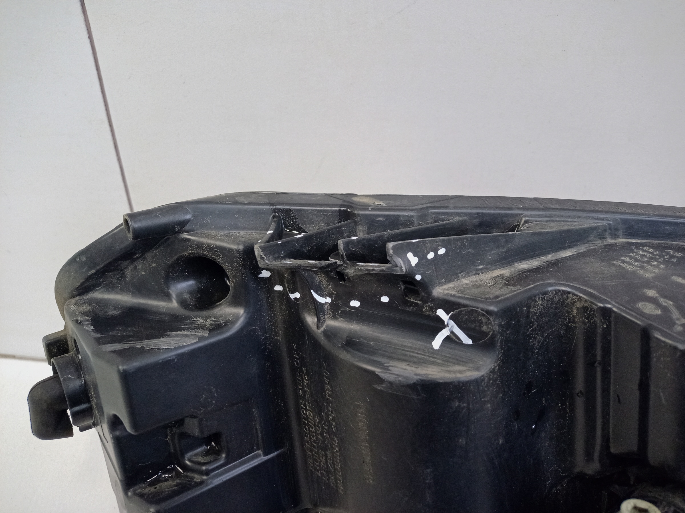 Фара передняя левая Lada Vesta 1 Restail LED