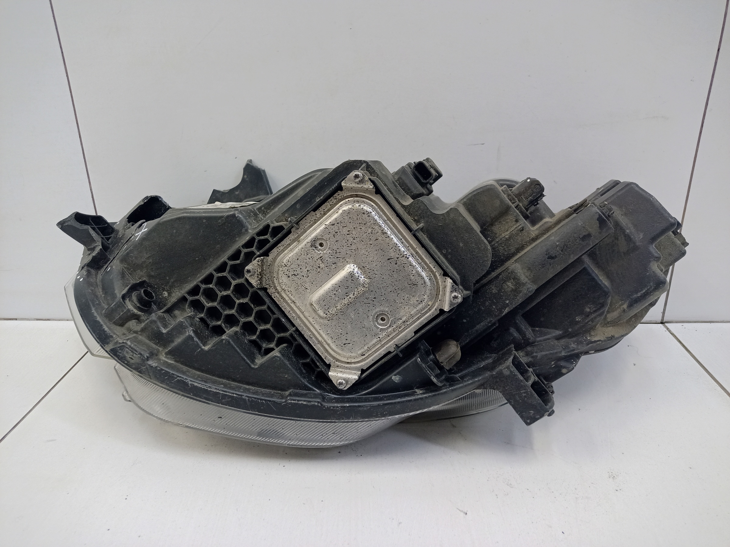 Фара передняя правая Lada Vesta 1 Restail LED