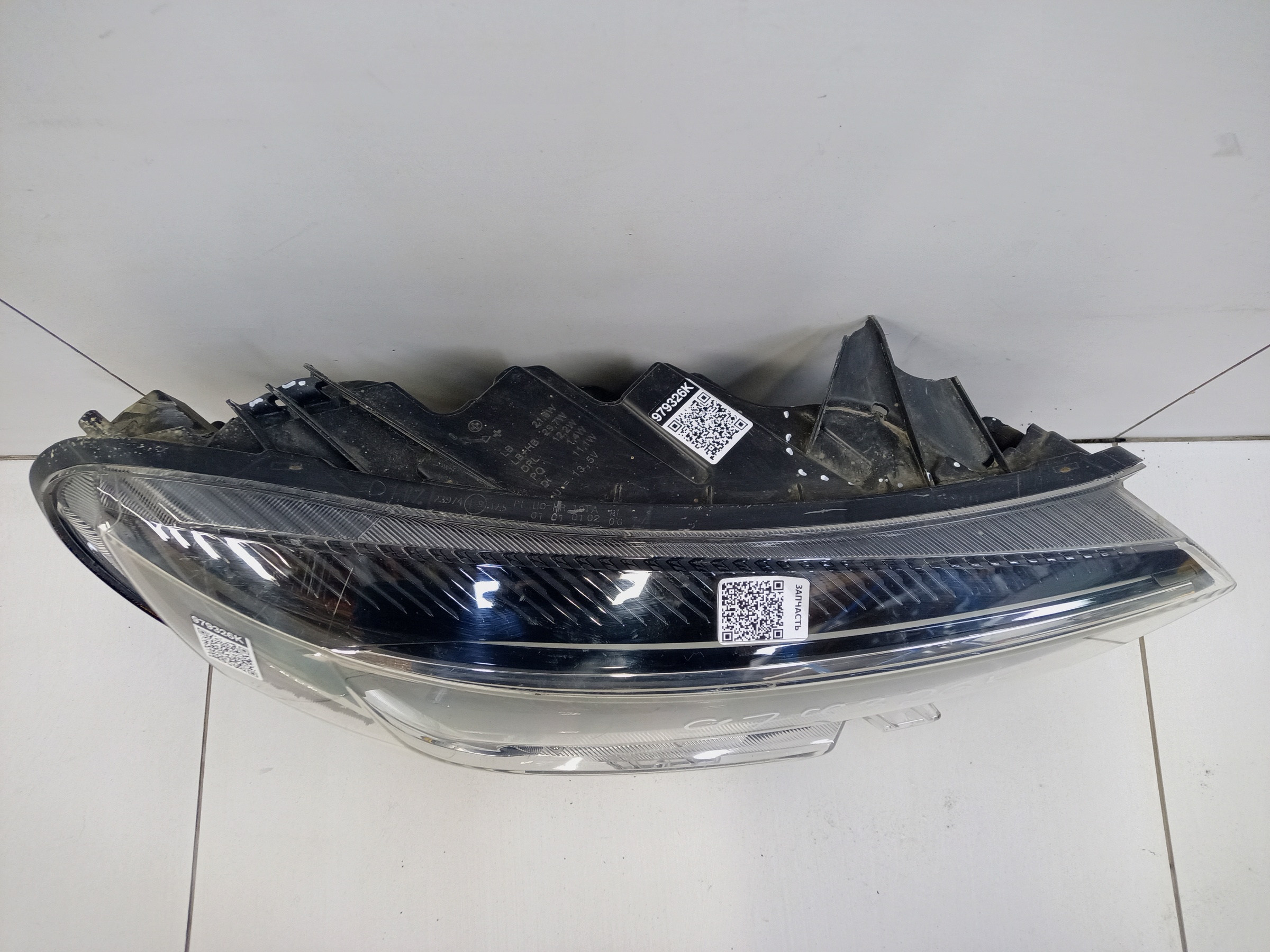 Фара передняя правая Lada Vesta 1 Restail LED