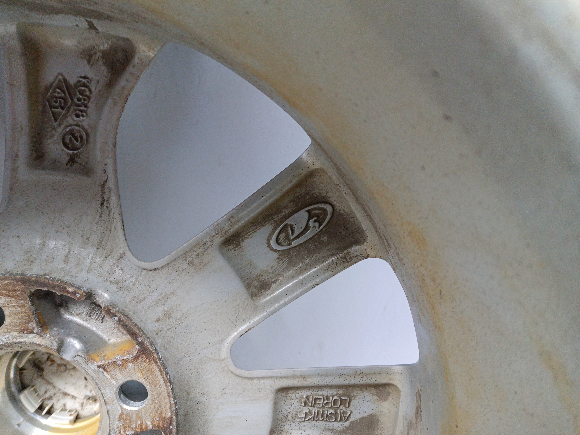 Диск колеса литой Lada Vesta 1 Restail R16