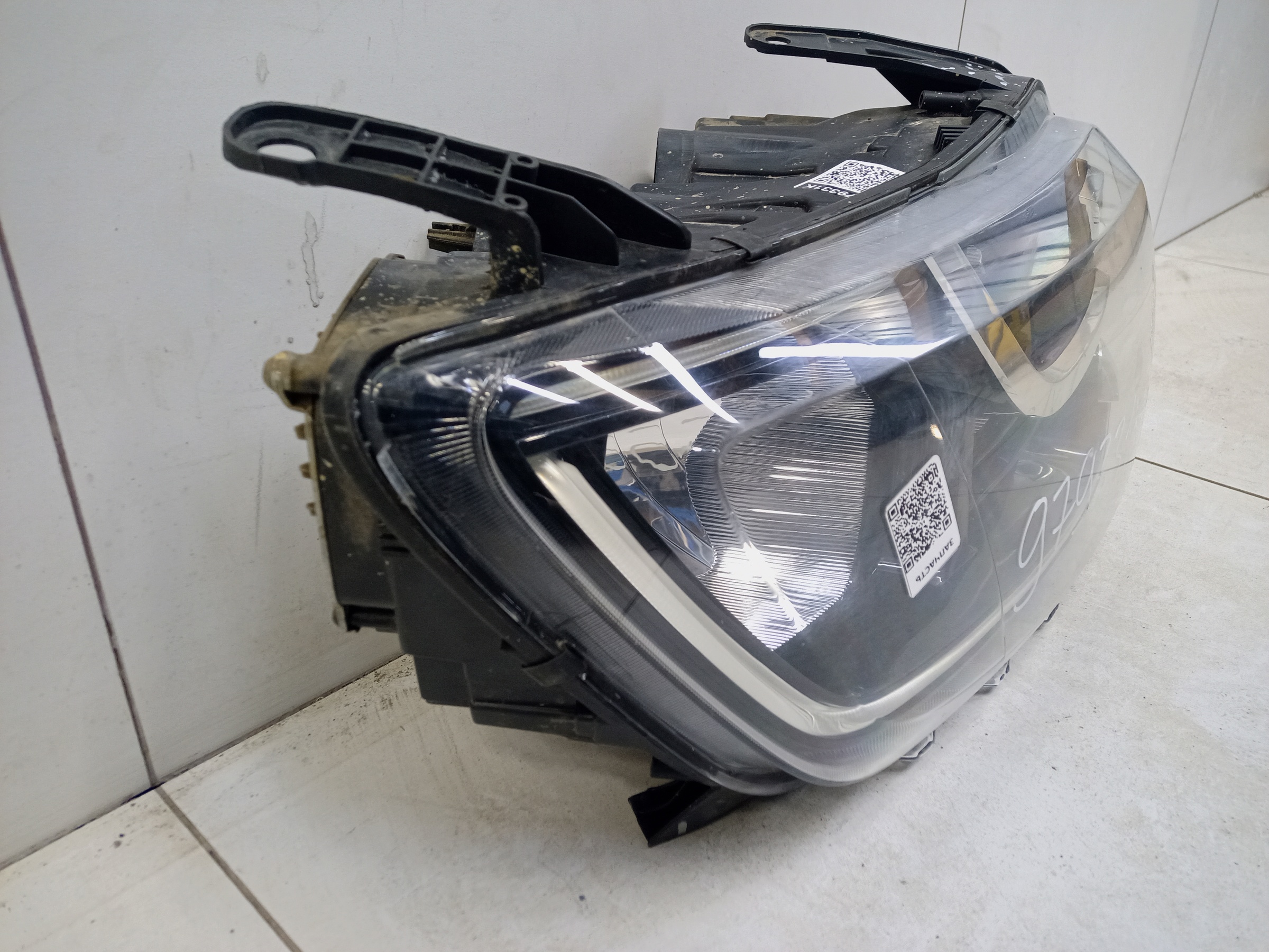 Фара передняя правая Renault Duster 2 галоген с ДХО