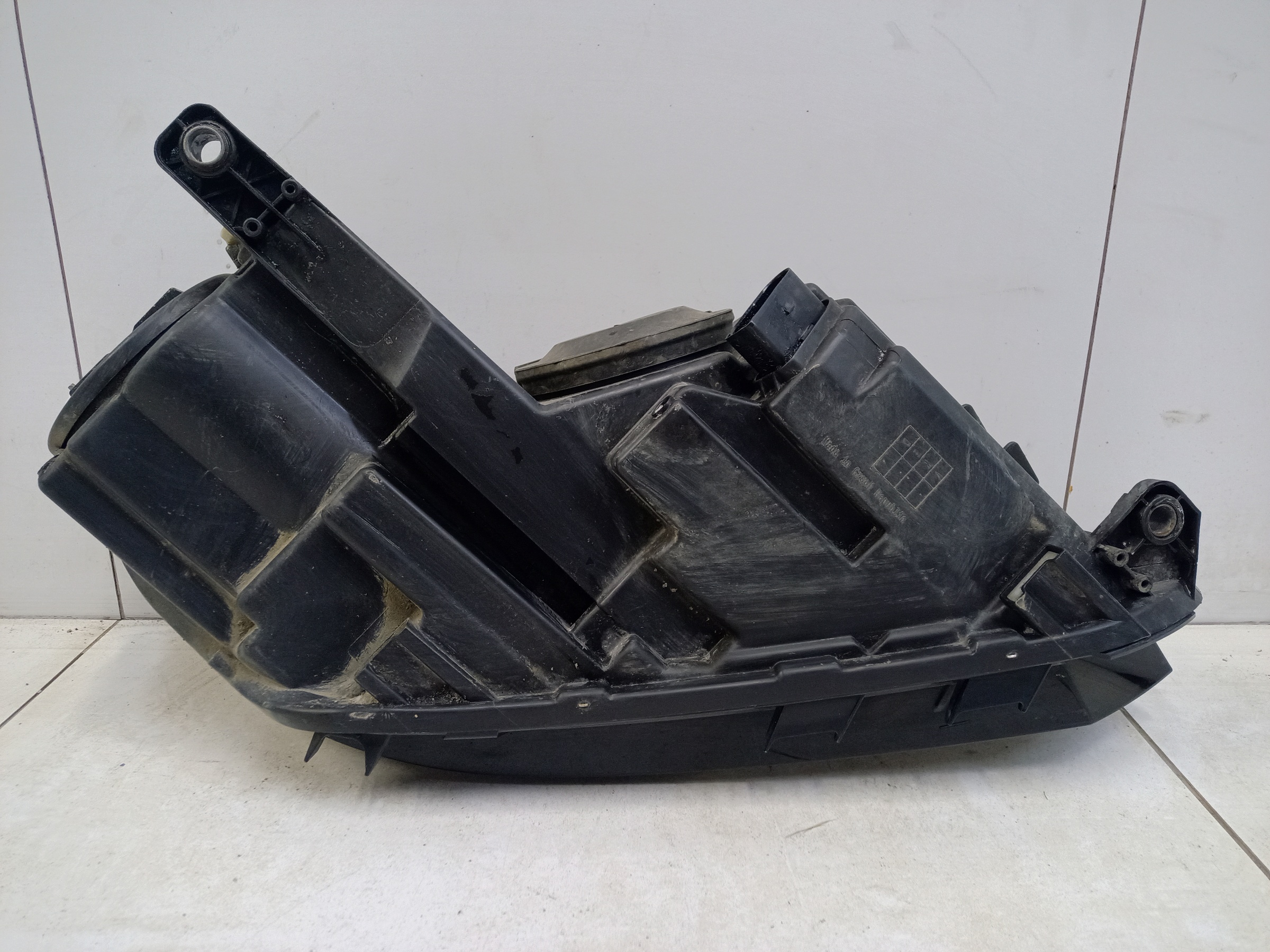 Фара передняя левая Volkswagen Tiguan 1 Restail галоген