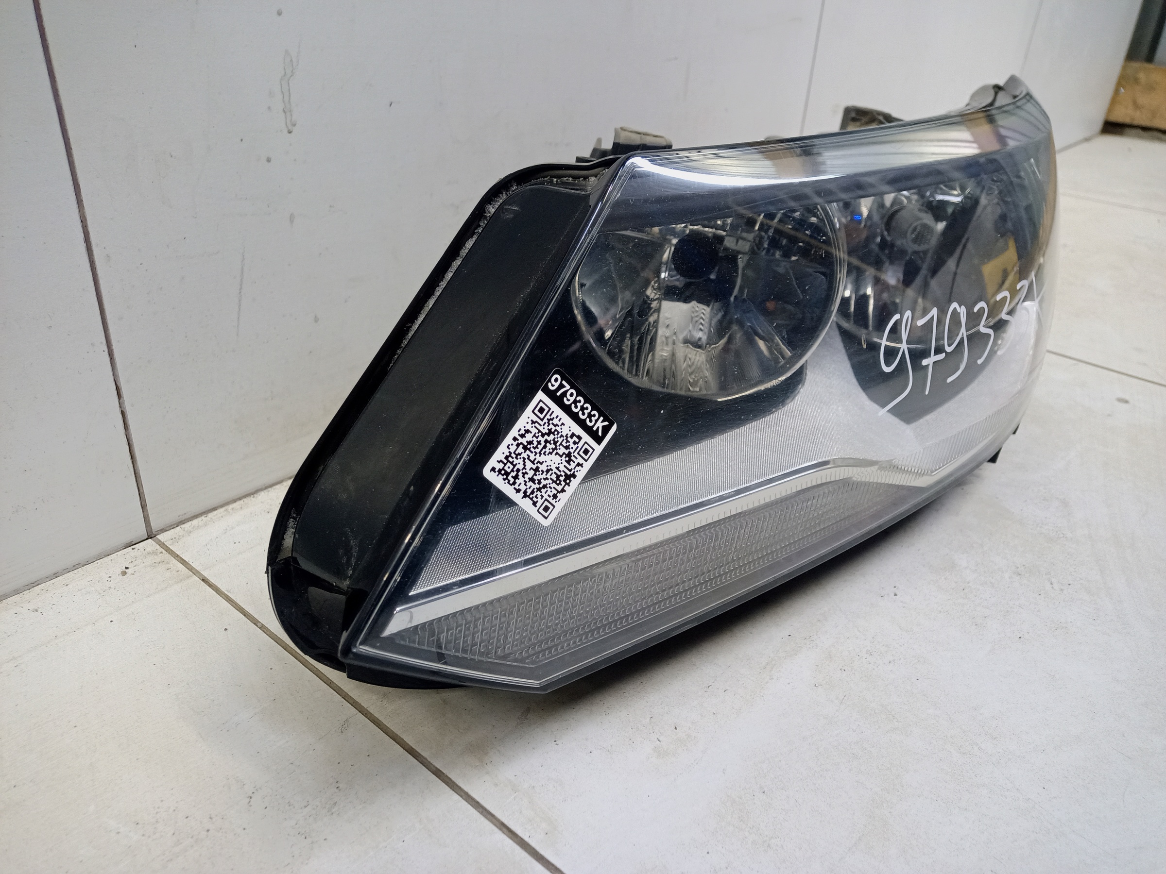 Фара передняя левая Volkswagen Tiguan 1 Restail галоген